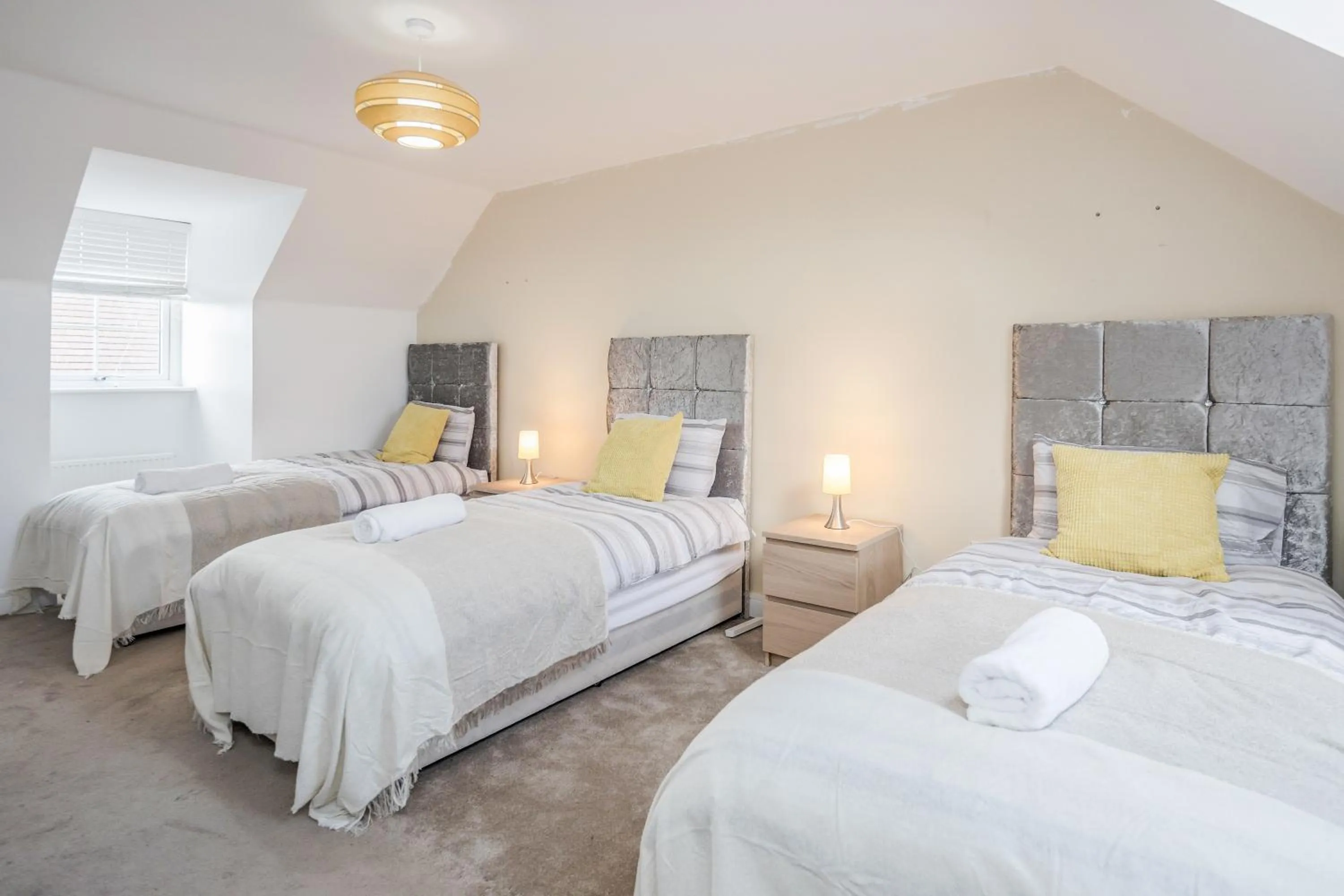 Bed in Spacious Stay I 5 BDR House with Modern Amenities I Parking I WiFi