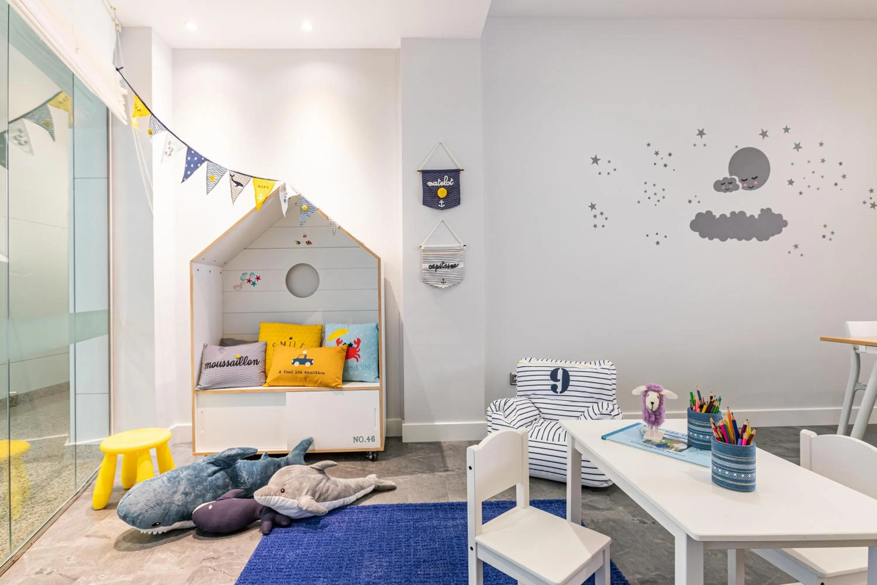 Children play ground, Bed in Hotel Spa Galatea