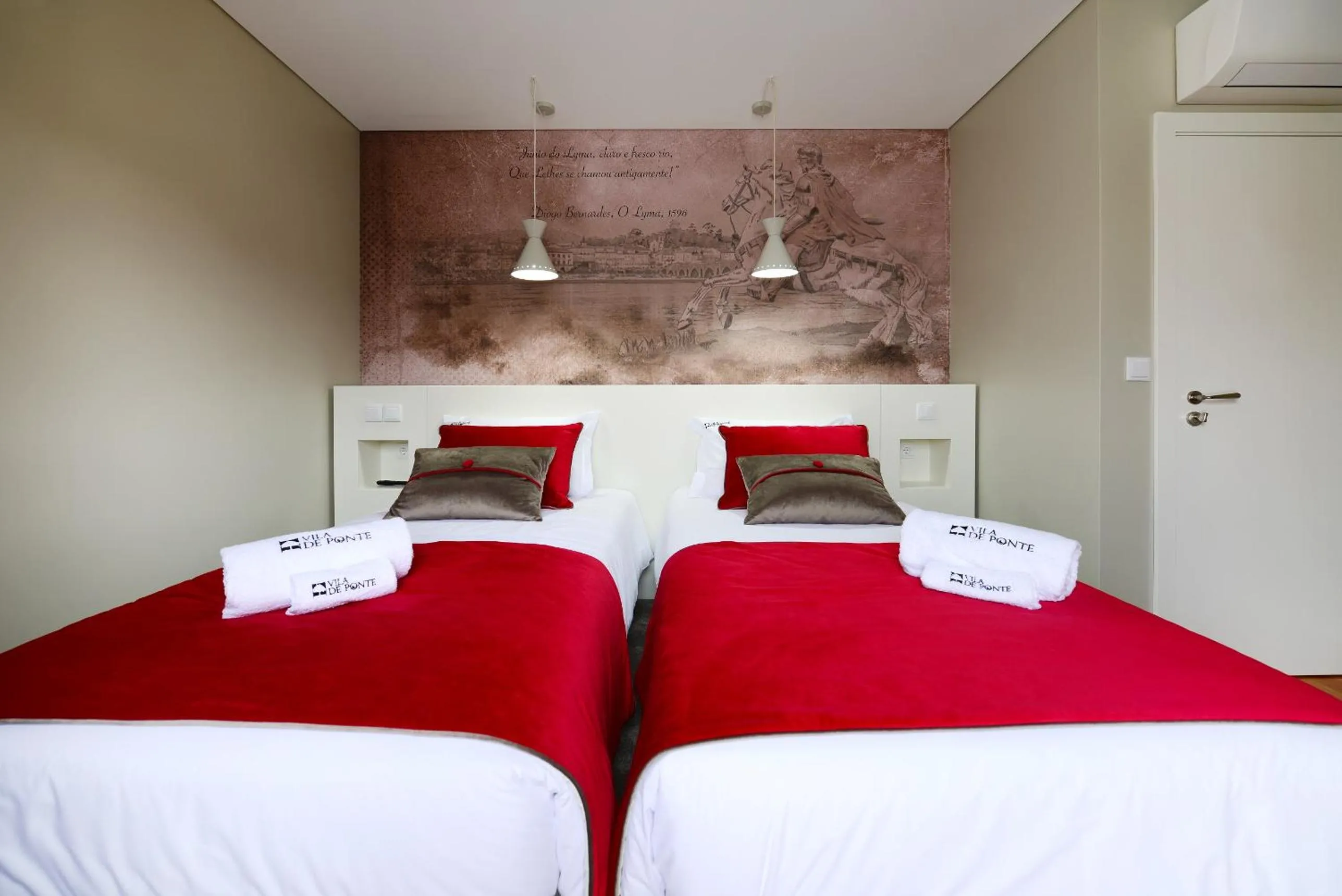 Bed in VILA DE PONTE GUEST HOUSE