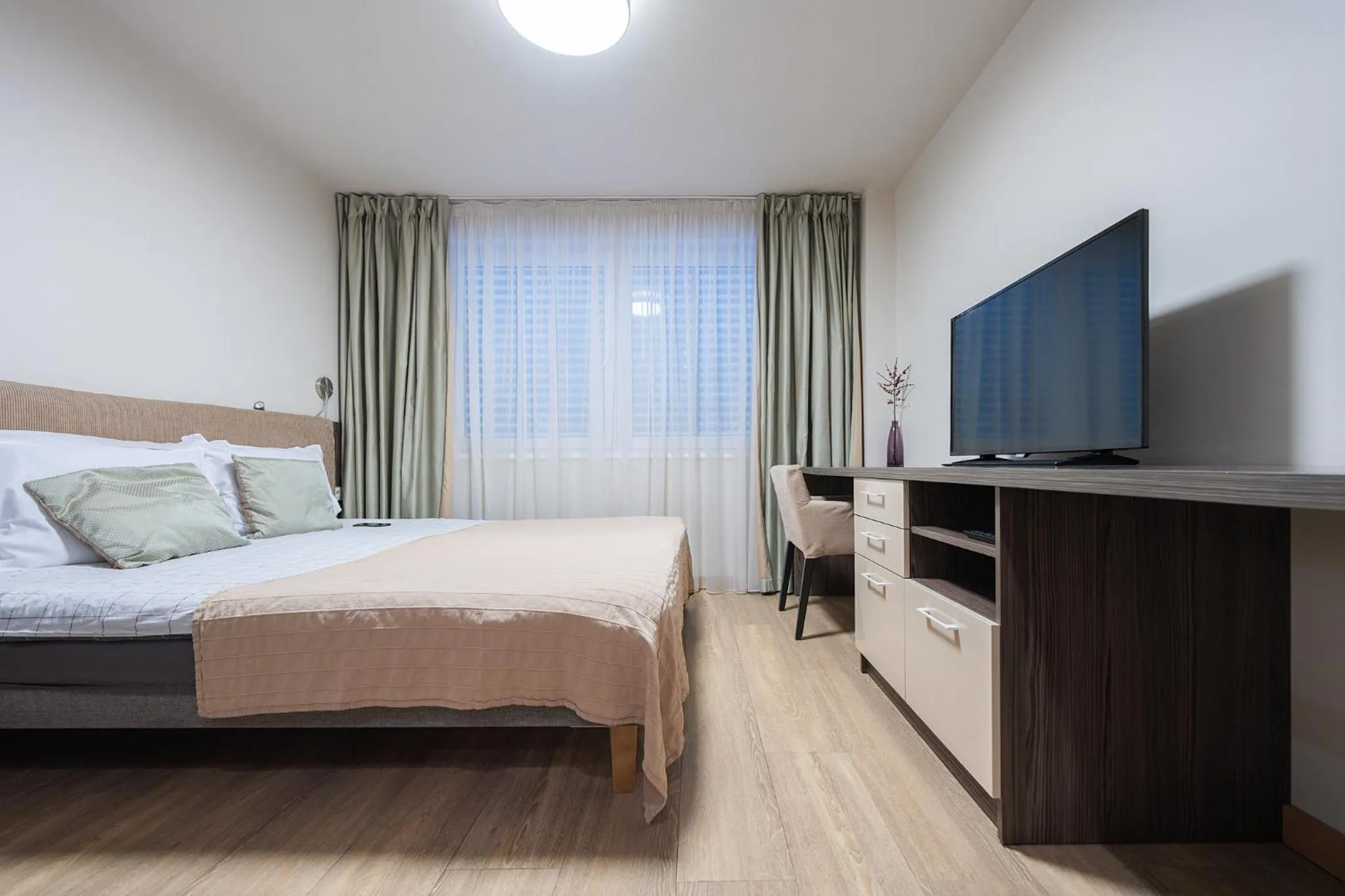 Bed in Gynėjų Self Check-in Apartments - Lollo Stay