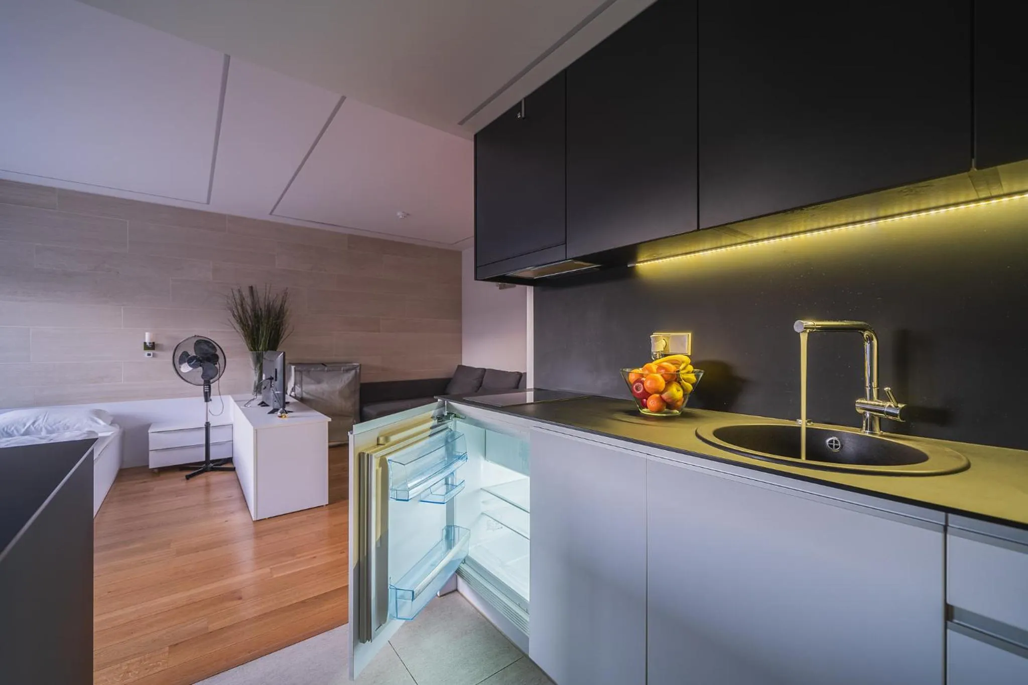 Kitchen or kitchenette in Gynėjų Self Check-in Apartments - Lollo Stay