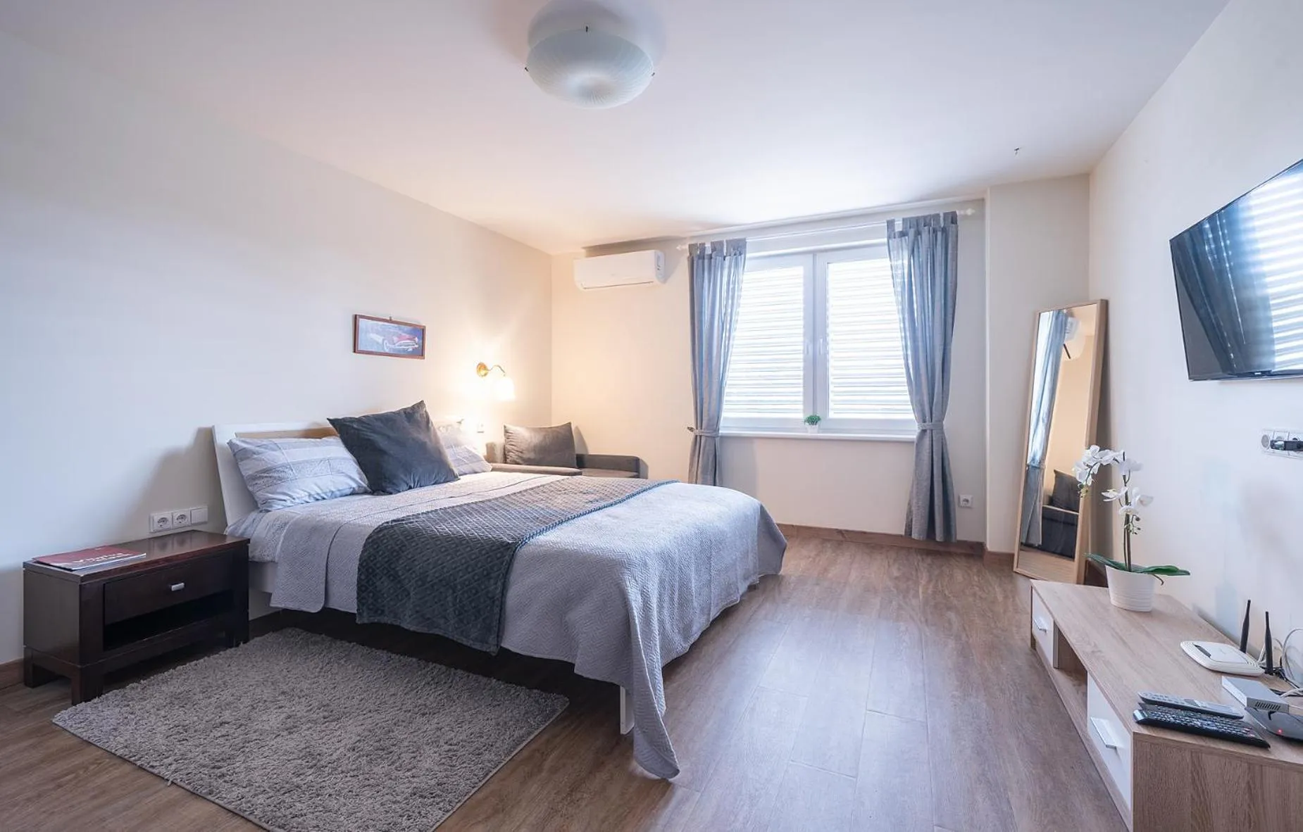 Bed in Gynėjų Self Check-in Apartments - Lollo Stay