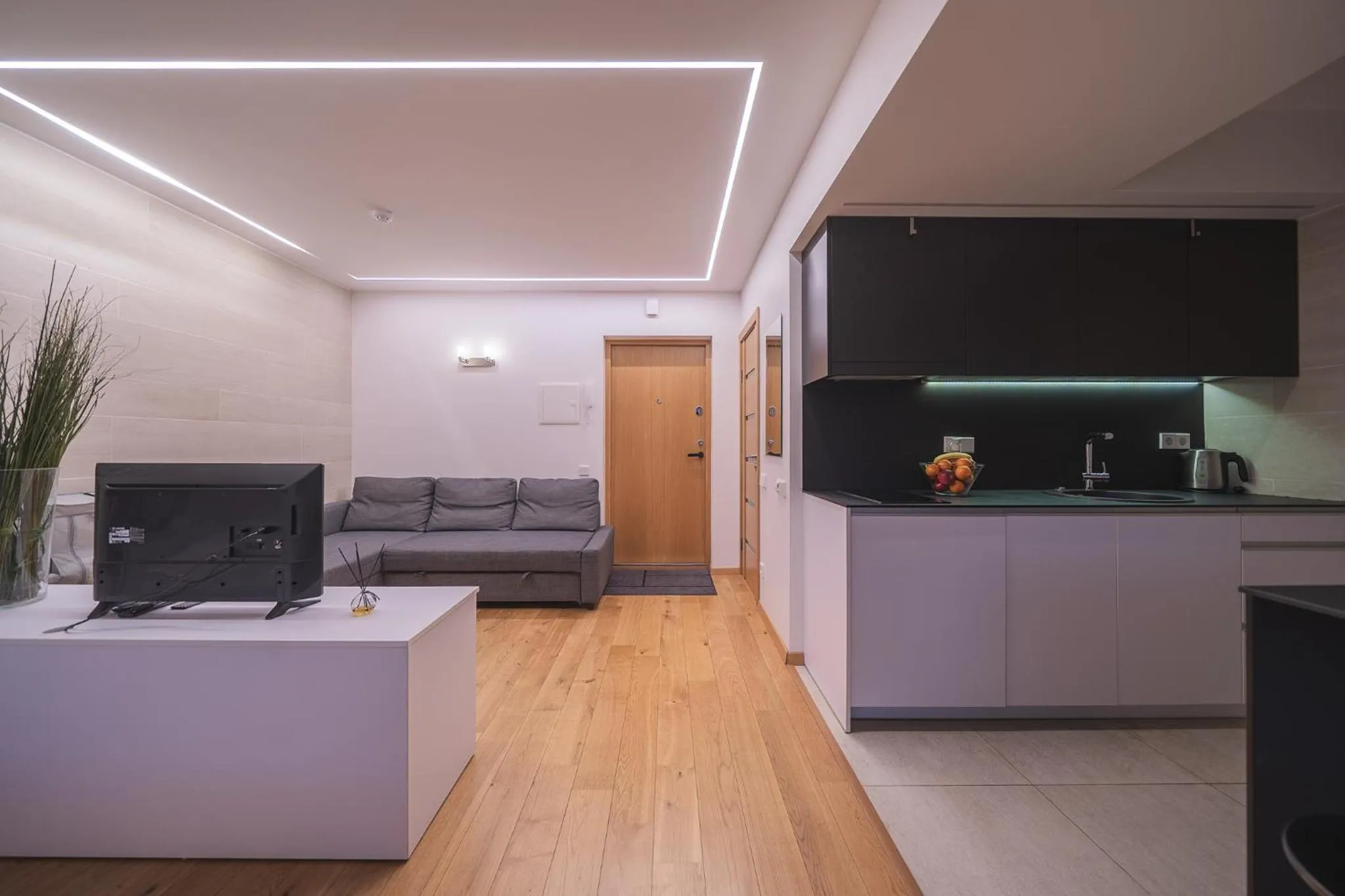 TV and multimedia in Gynėjų Self Check-in Apartments - Lollo Stay