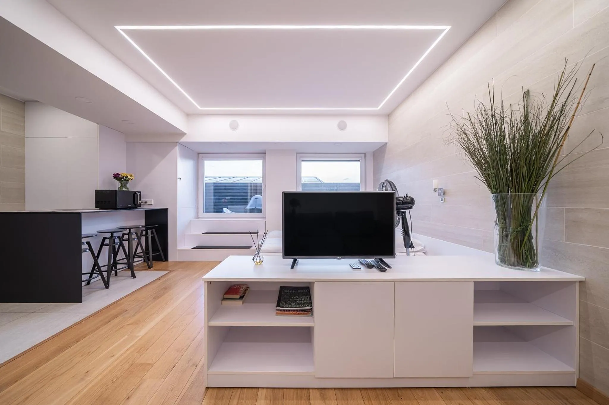 TV and multimedia in Gynėjų Self Check-in Apartments - Lollo Stay