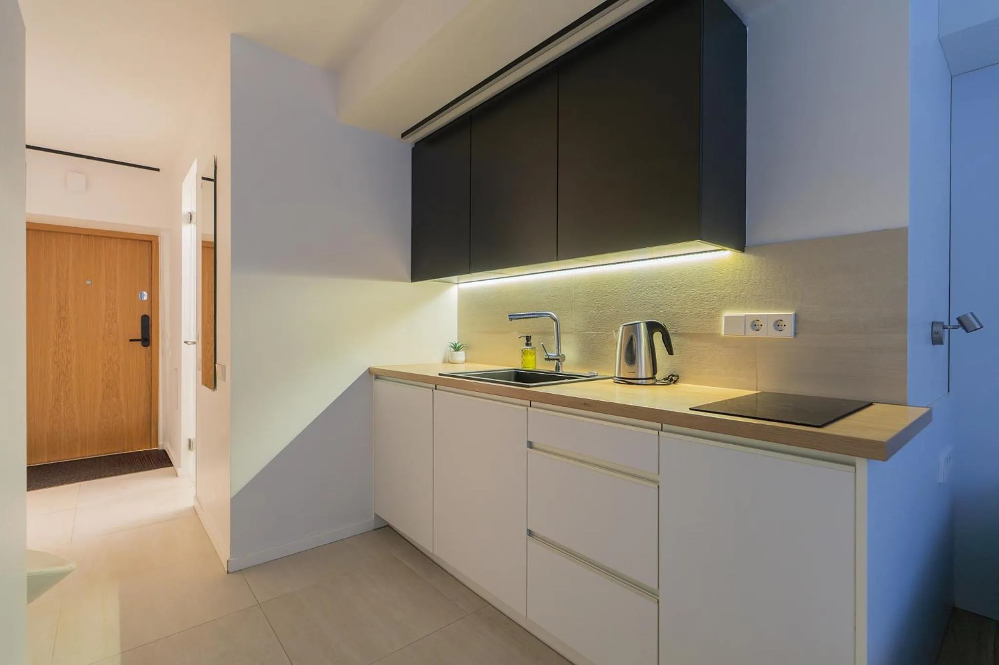Kitchen or kitchenette in Gynėjų Self Check-in Apartments - Lollo Stay