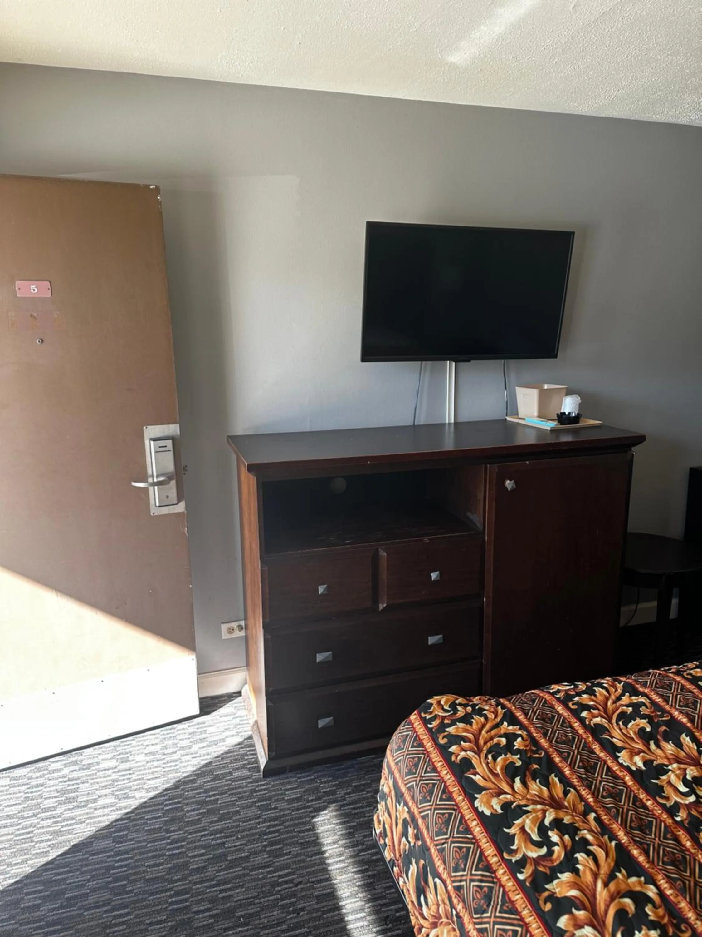 Apache Motel