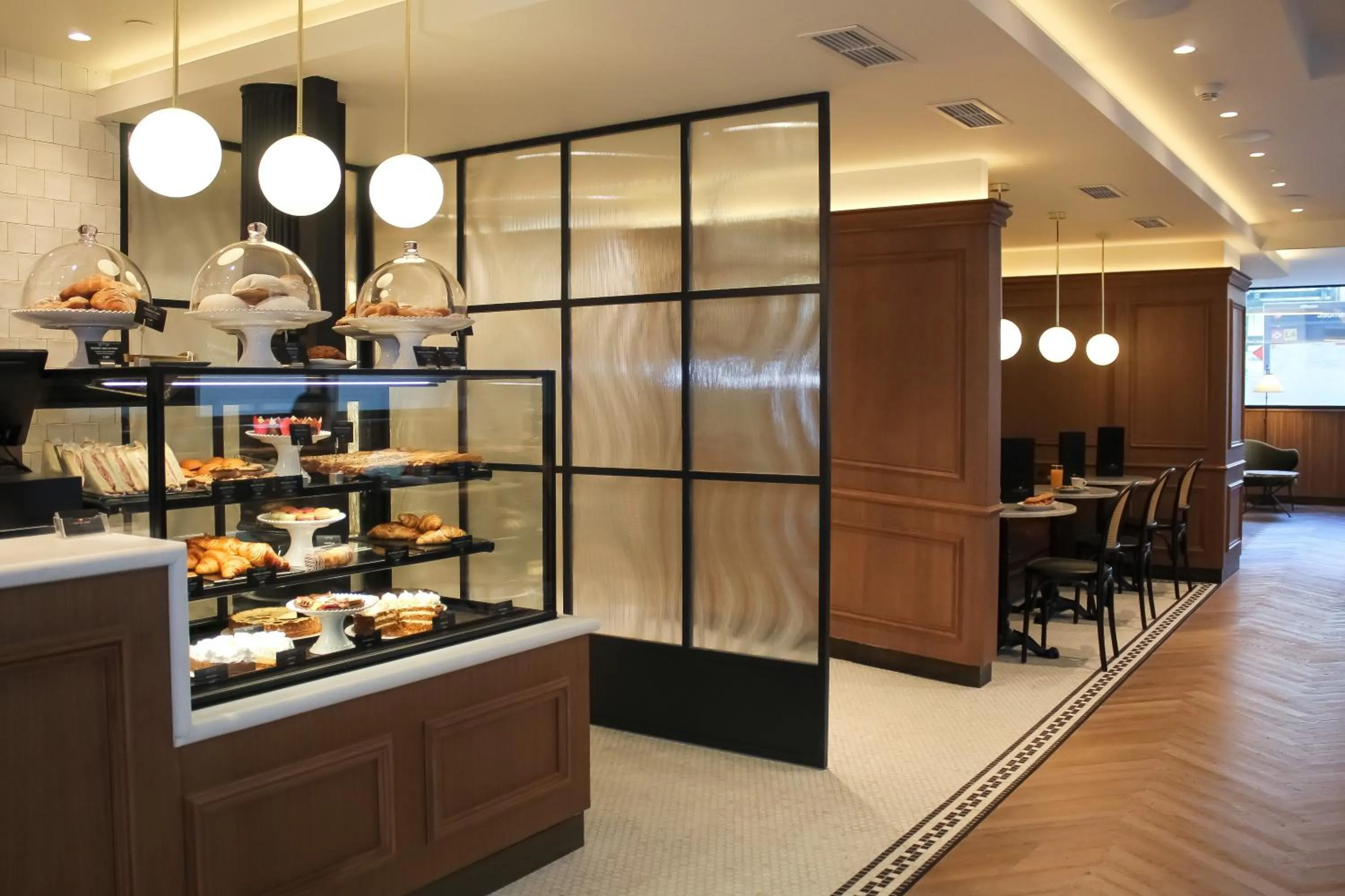 Lounge or bar in Hotel Suizo