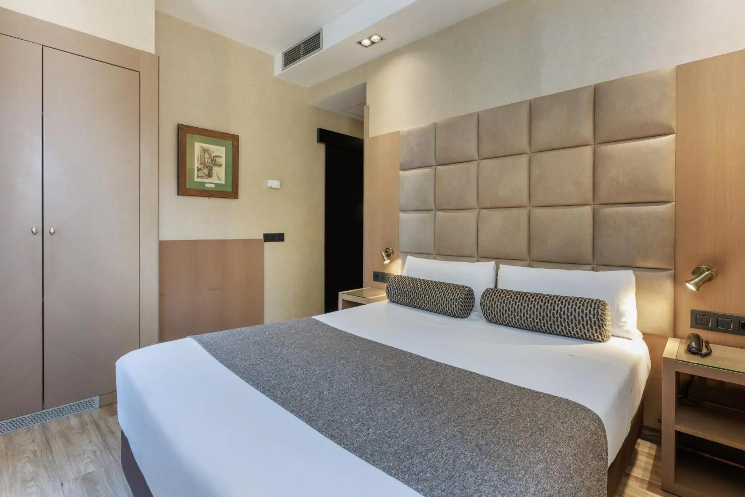 Bedroom, Bed in Hotel Suizo Bedroom, Bed in Hotel Suizo