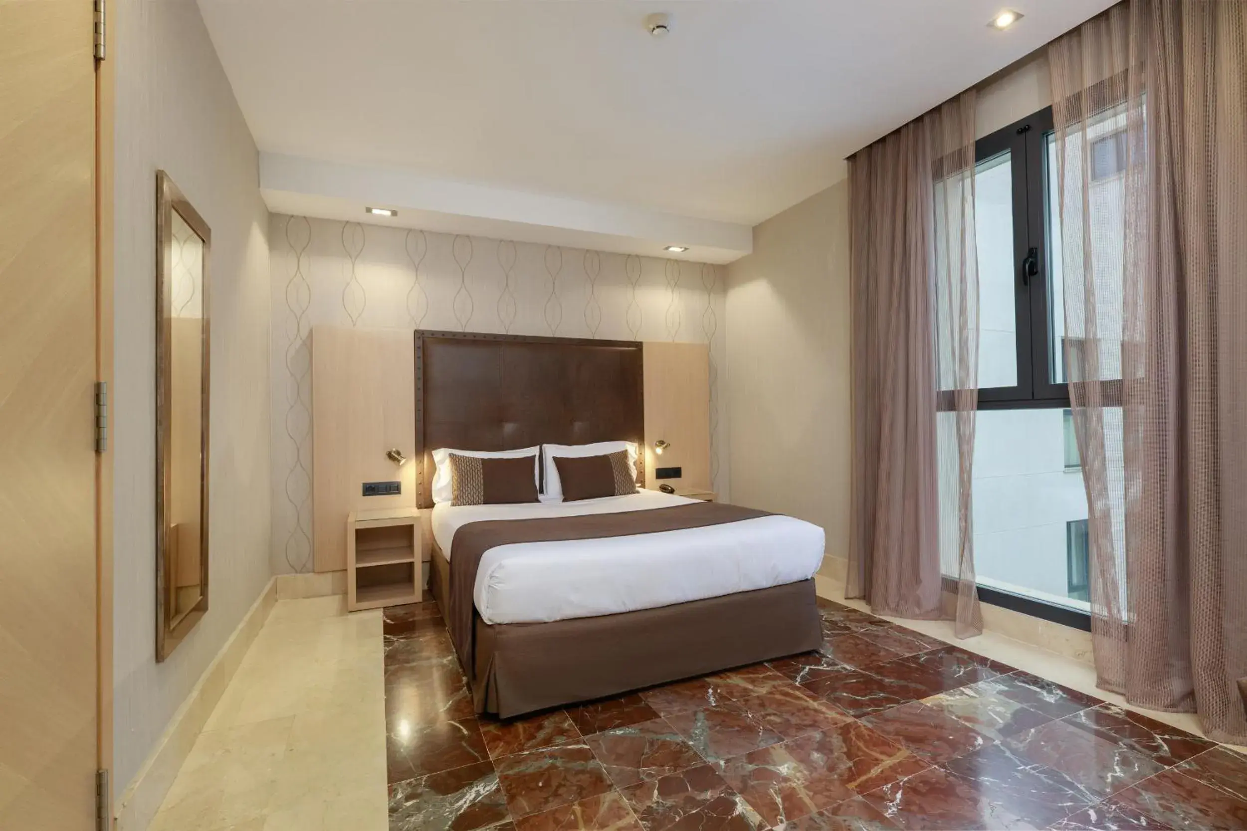 Bedroom, Bed in Hotel Pedro I De Aragon 4 Estrellas SUPERIOR Bedroom, Bed in Hotel Pedro I De Aragon 4 Estrellas SUPERIOR