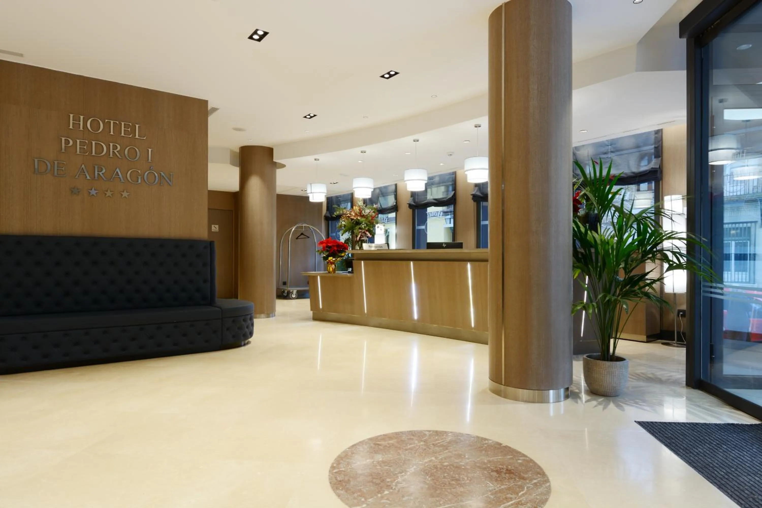 Lobby or reception in Hotel Pedro I De Aragon 4 Estrellas SUPERIOR
