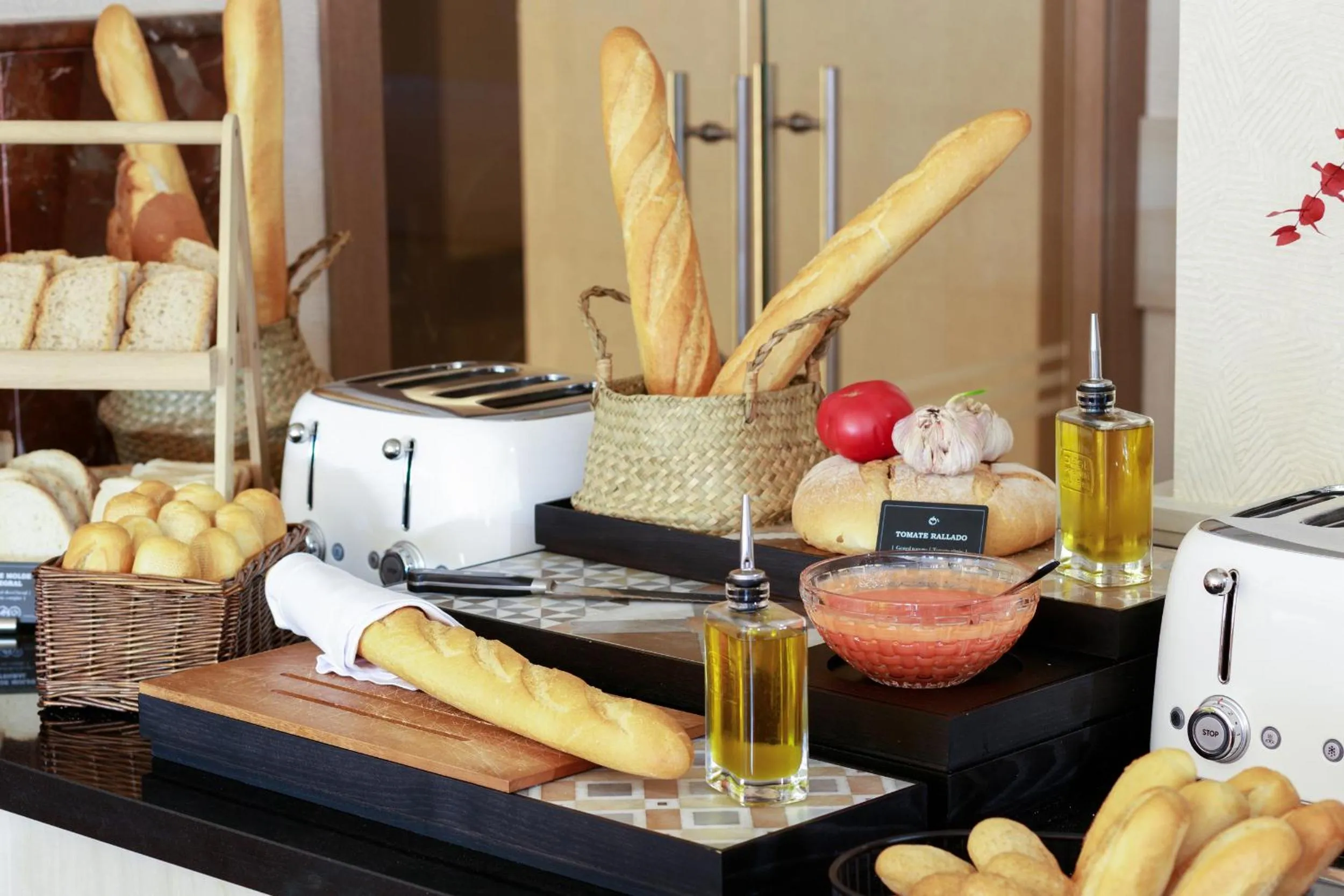 Buffet breakfast in Hotel Pedro I De Aragon 4 Estrellas SUPERIOR