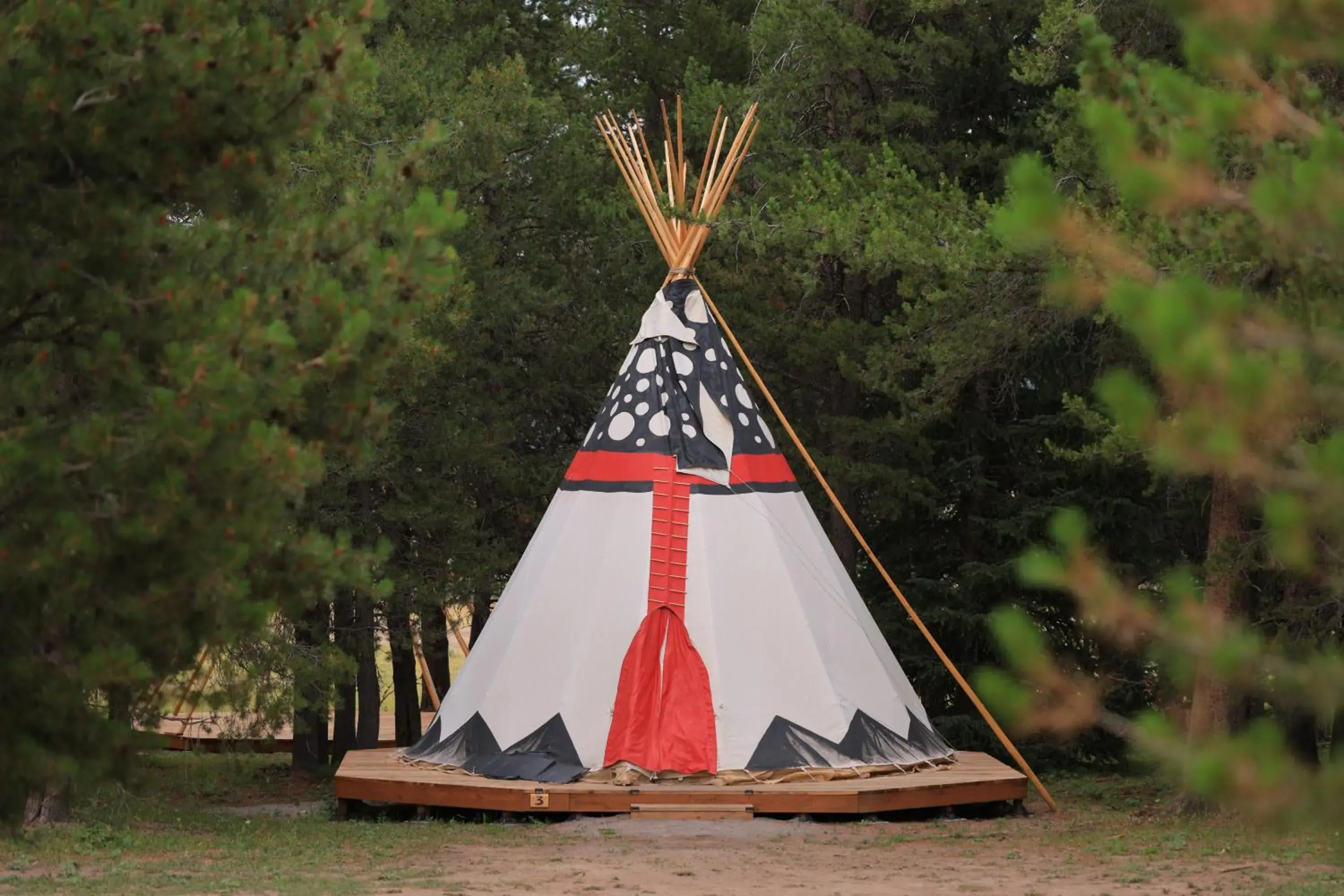 Yellowstone Luxury Tepee in Starlight Retreat Yellowstone Yellowstone Luxury Tepee in Starlight Retreat Yellowstone