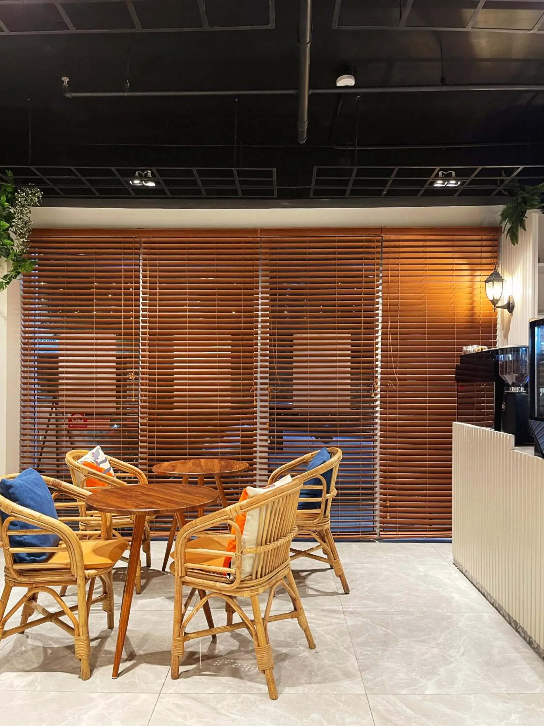 Lobby or reception in Airo Suites Makati Lobby or reception in Airo Suites Makati