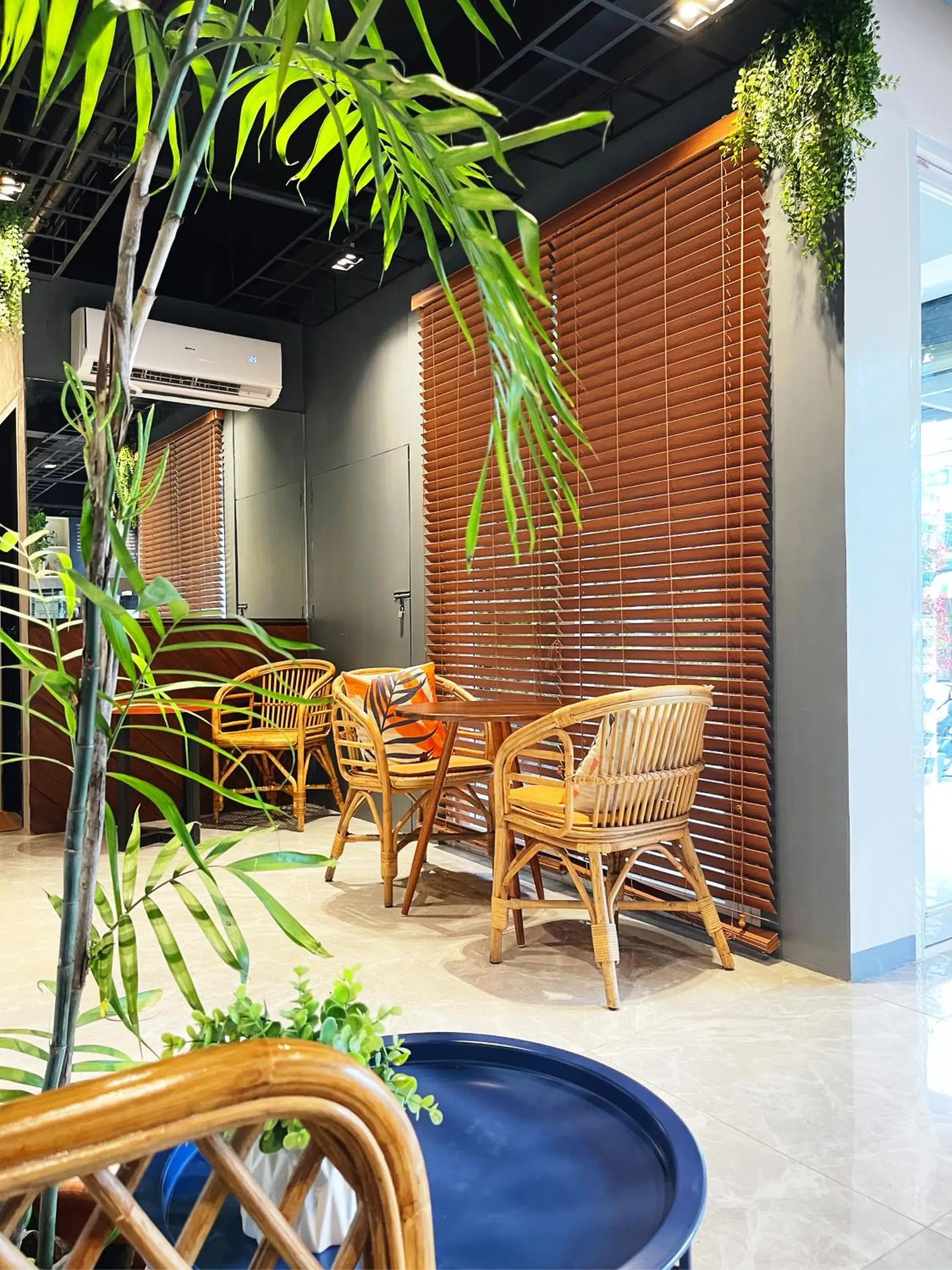 Lobby or reception in Airo Suites Makati Lobby or reception in Airo Suites Makati