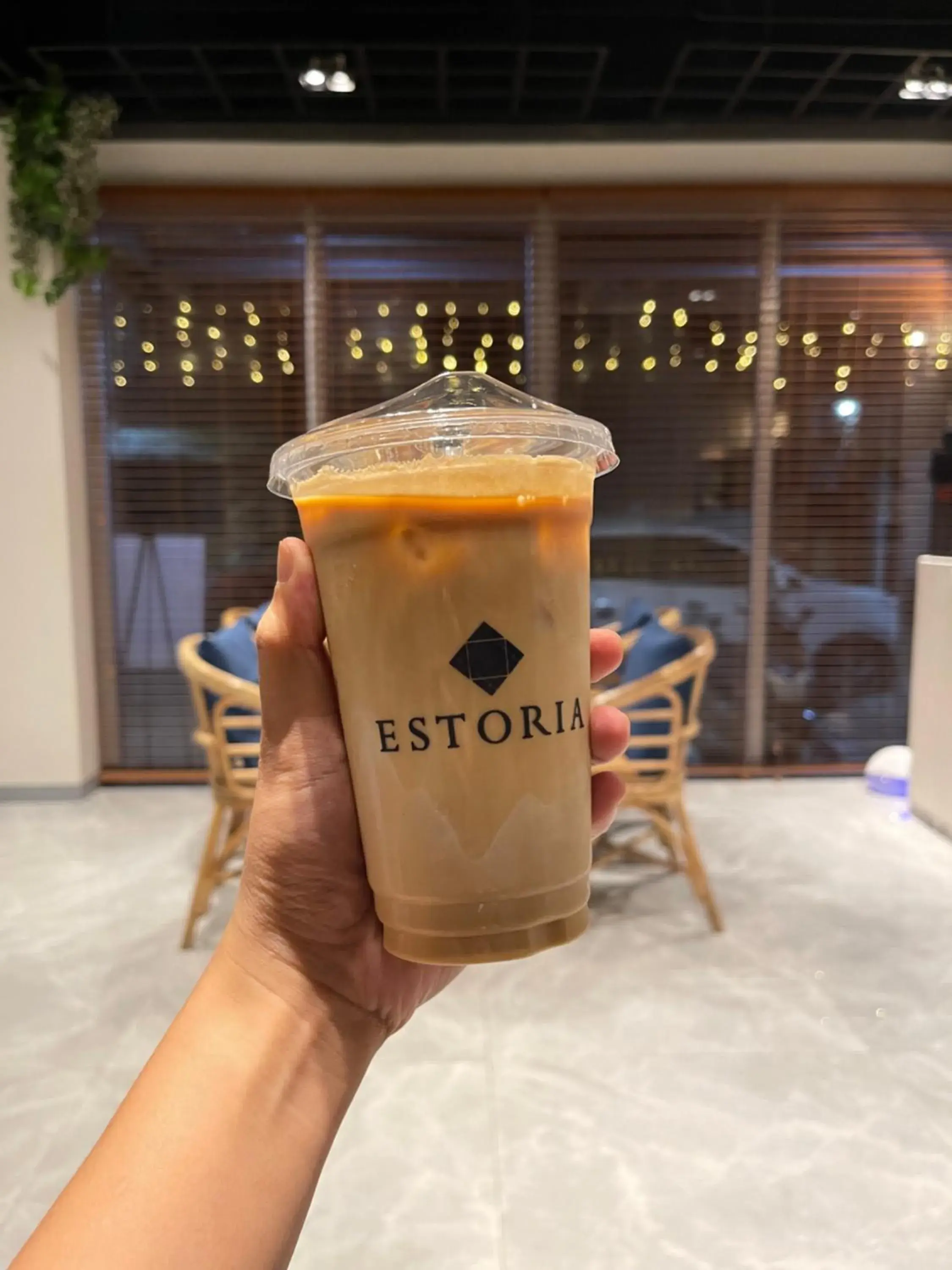 Restaurant/places to eat in Airo Suites Makati Restaurant/places to eat in Airo Suites Makati