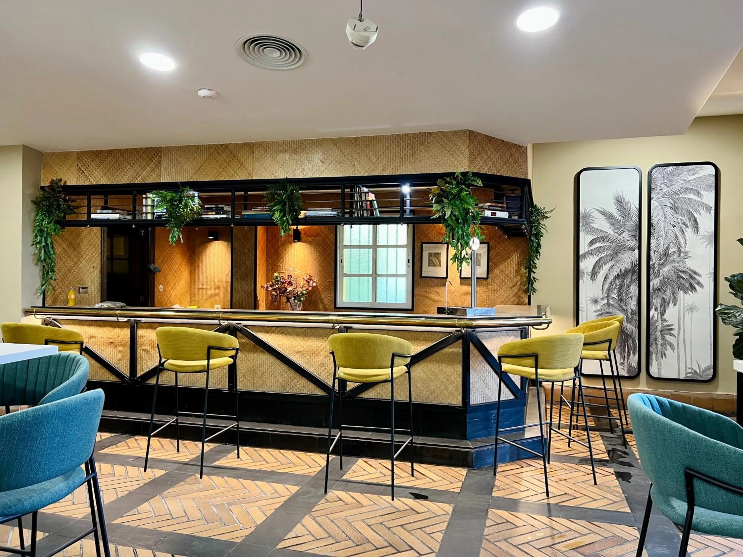 Lounge or bar in Soho Boutique Puerto