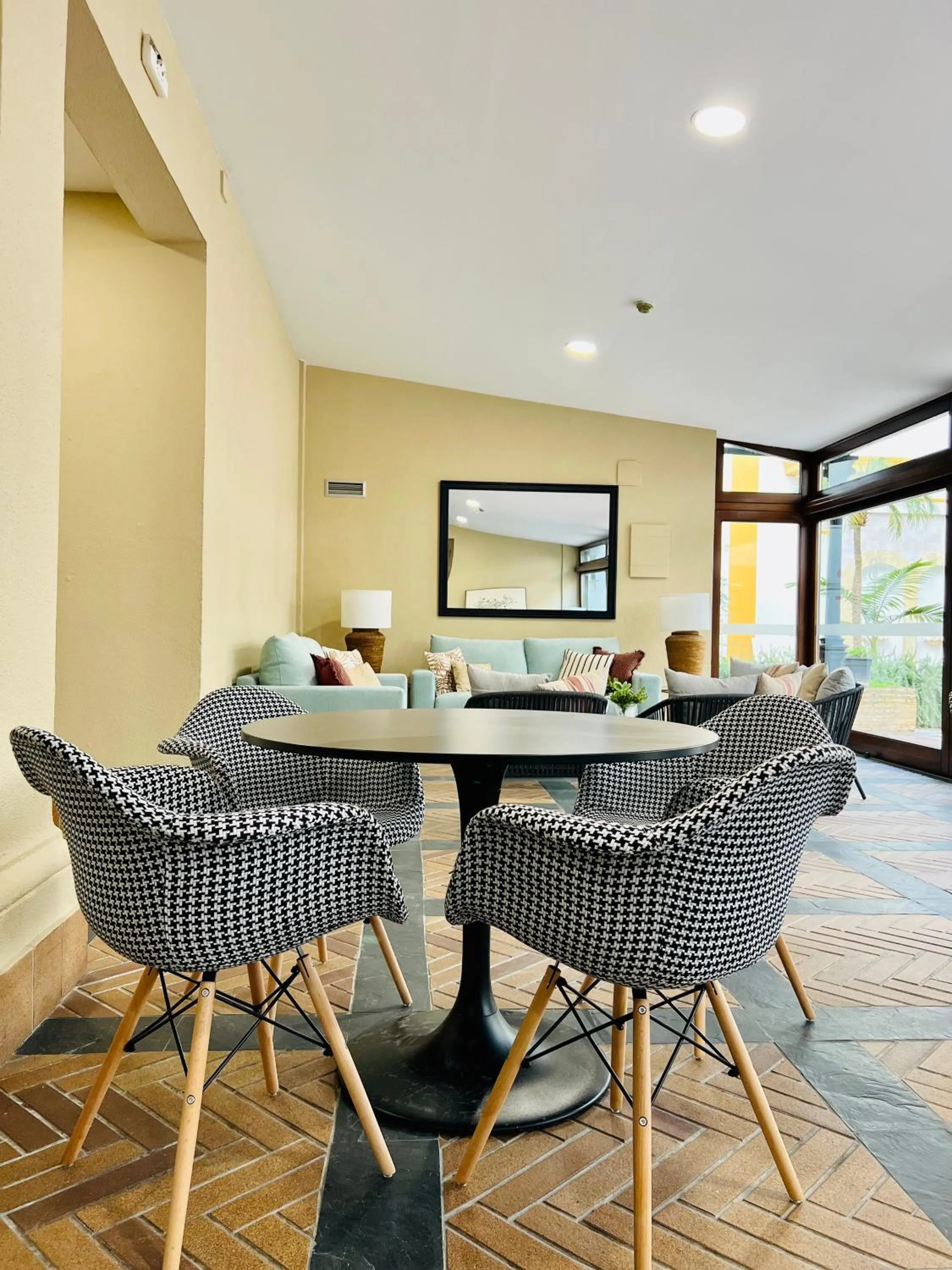 Lounge or bar in Soho Boutique Puerto