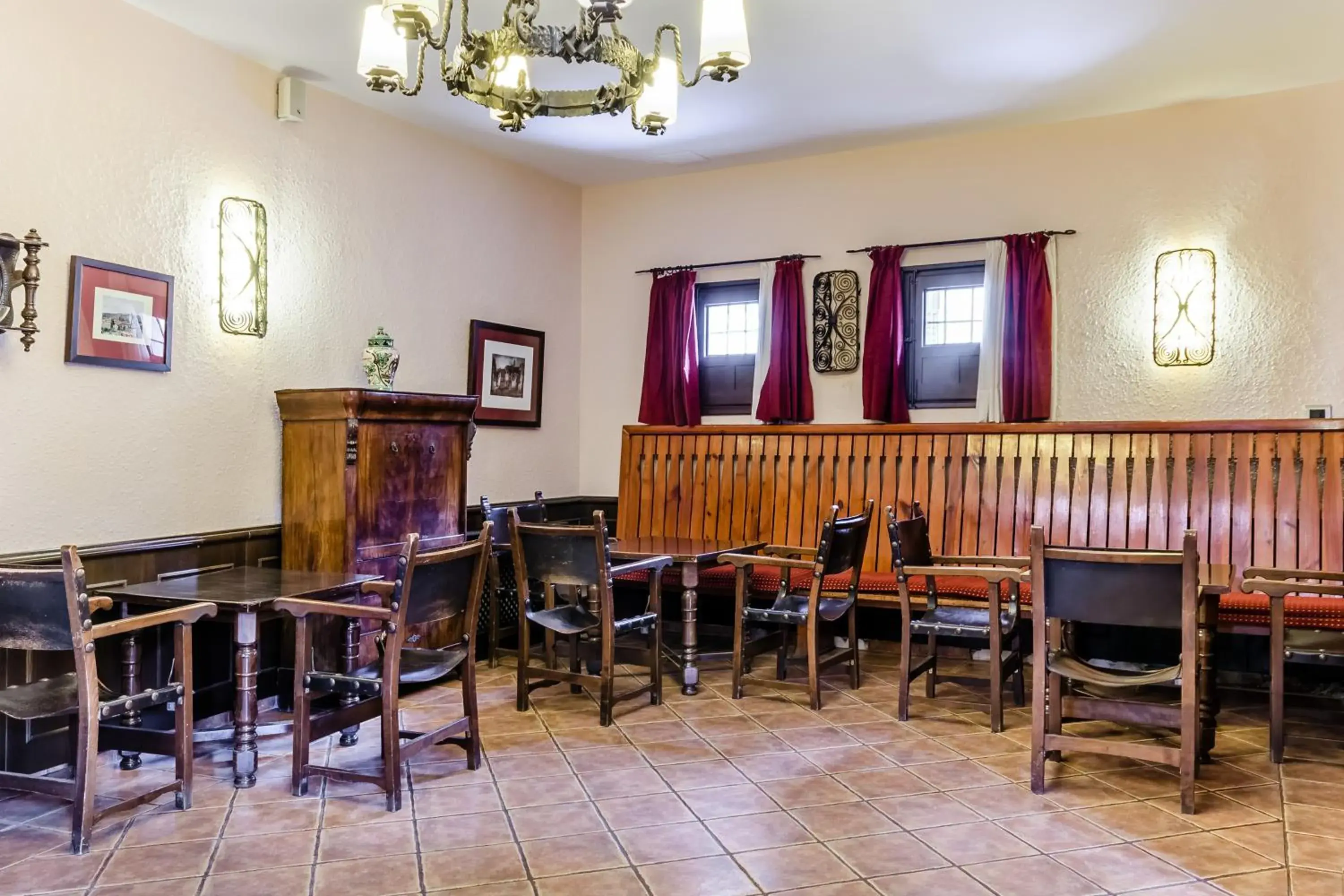 Lounge or bar in Hotel Albarracín Lounge or bar in Hotel Albarracín