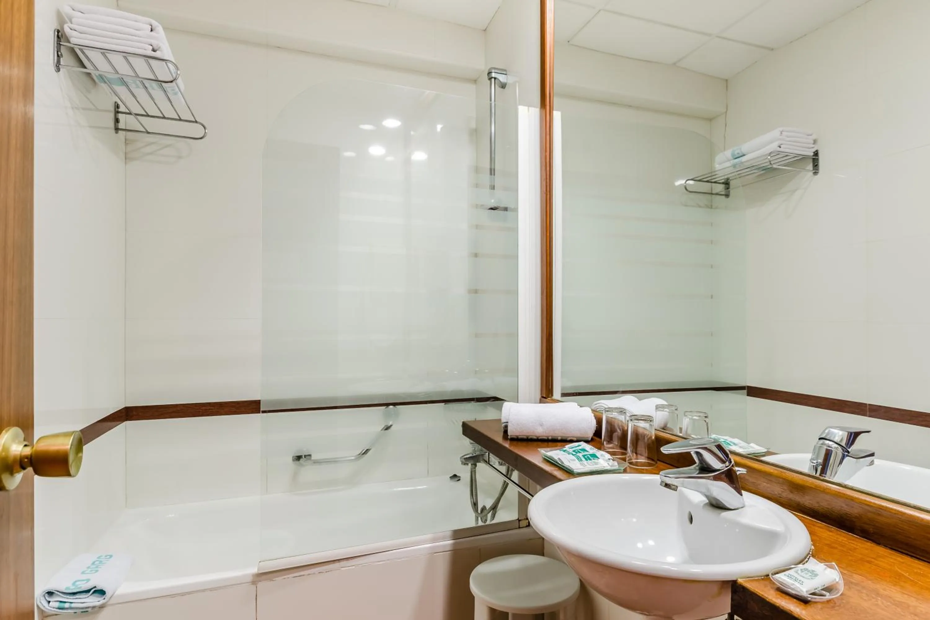 Toilet in Hotel Albarracín