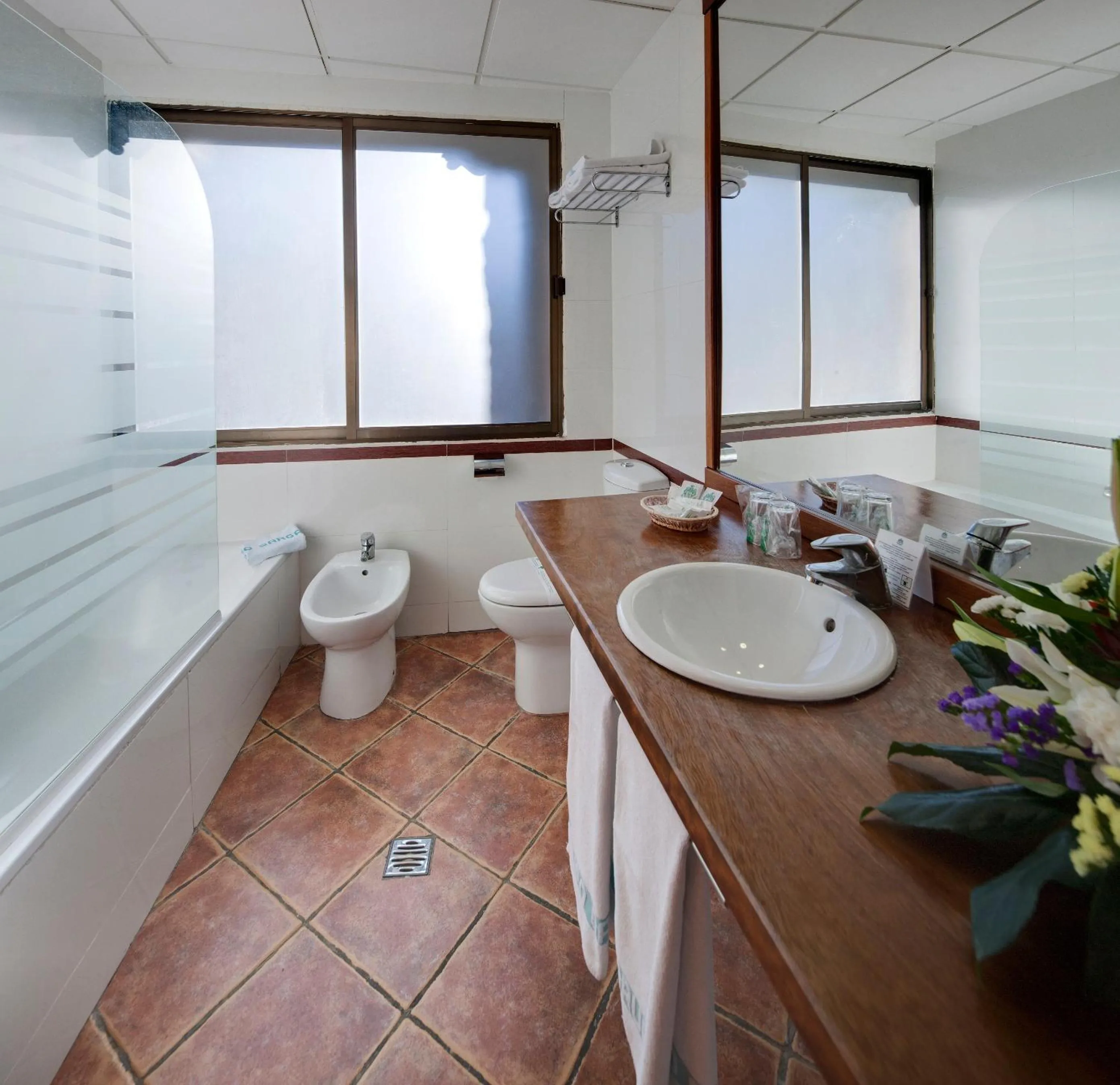 Toilet in Hotel Albarracín