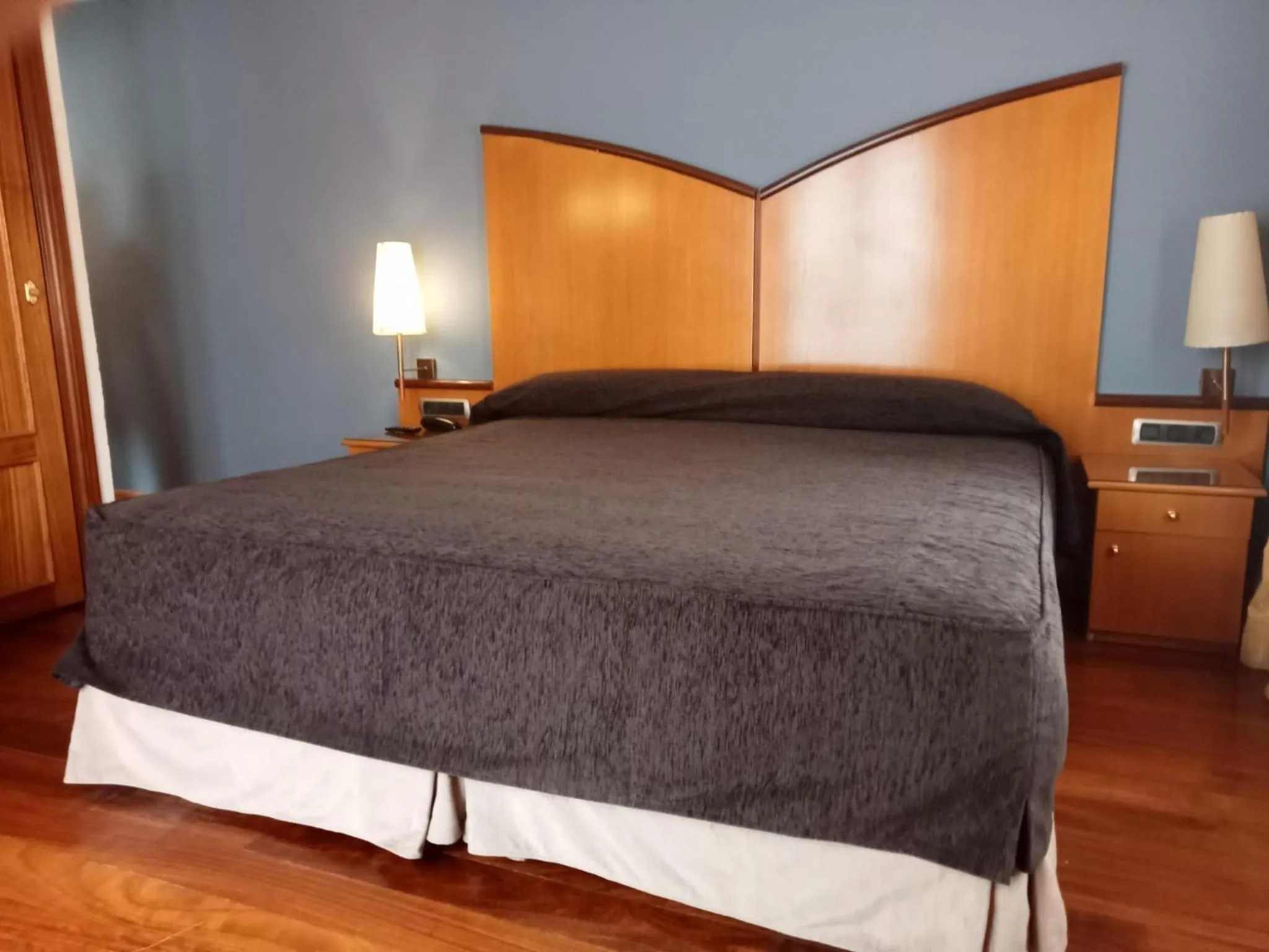 Bedroom, Bed in Hotel Albarracín