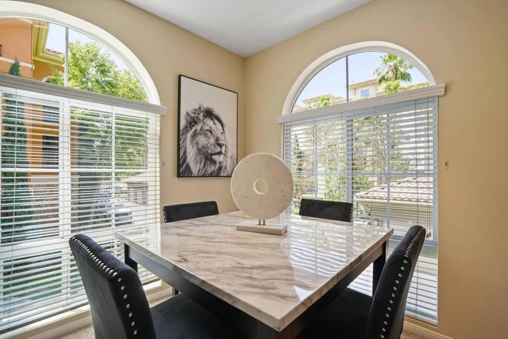 Luxury 2BR/2BA!5Min to Disney! Angelstadium! HondaCenter.