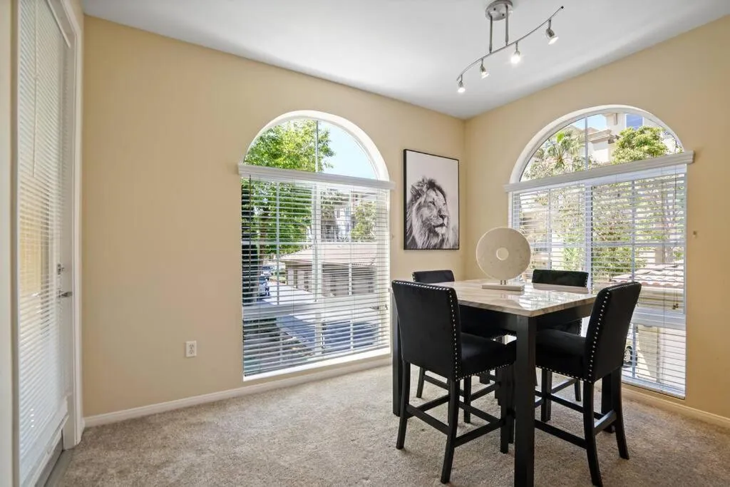 Luxury 2BR/2BA!5Min to Disney! Angelstadium! HondaCenter.