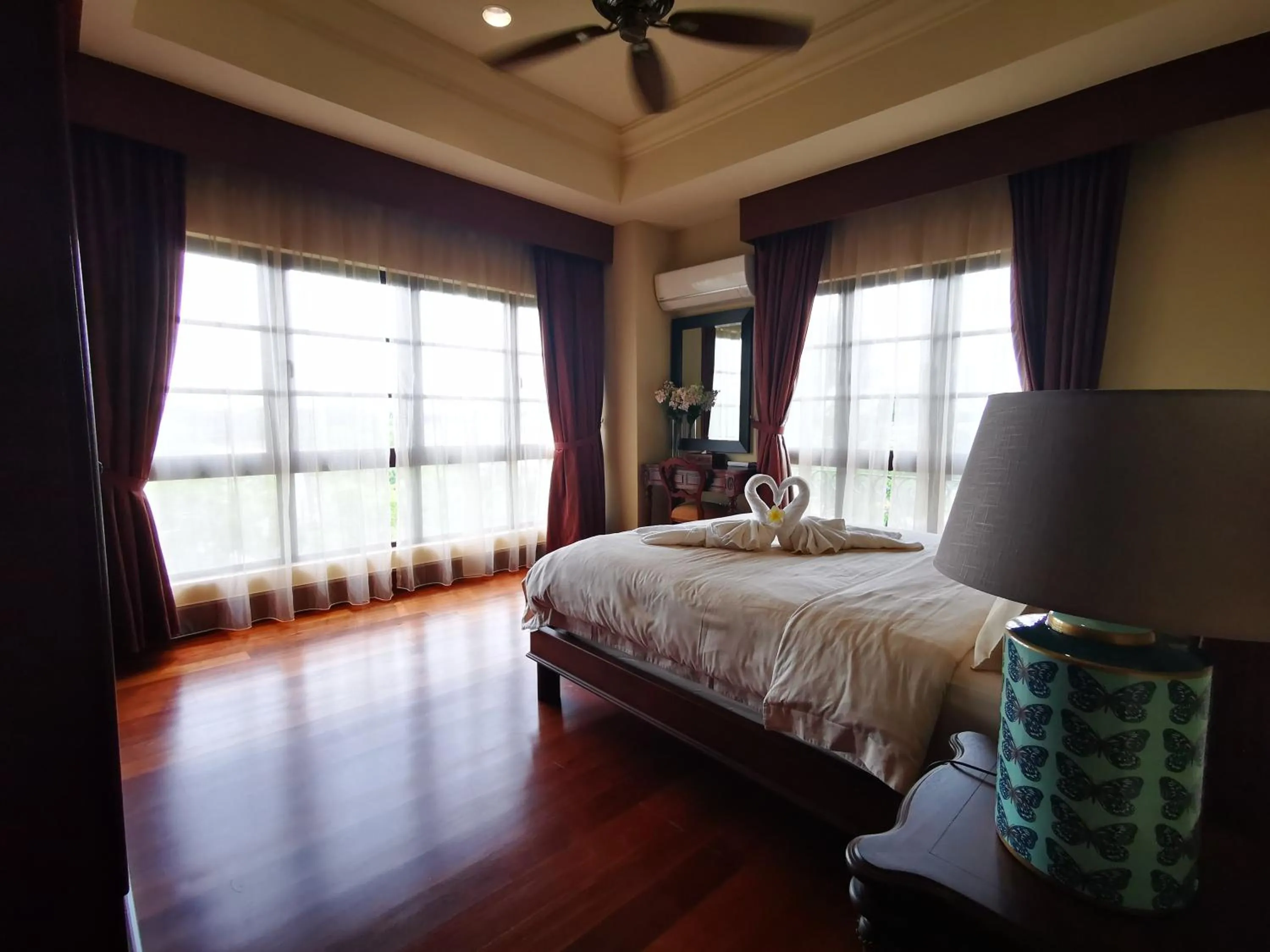 Bed in Casa del Rio Residences