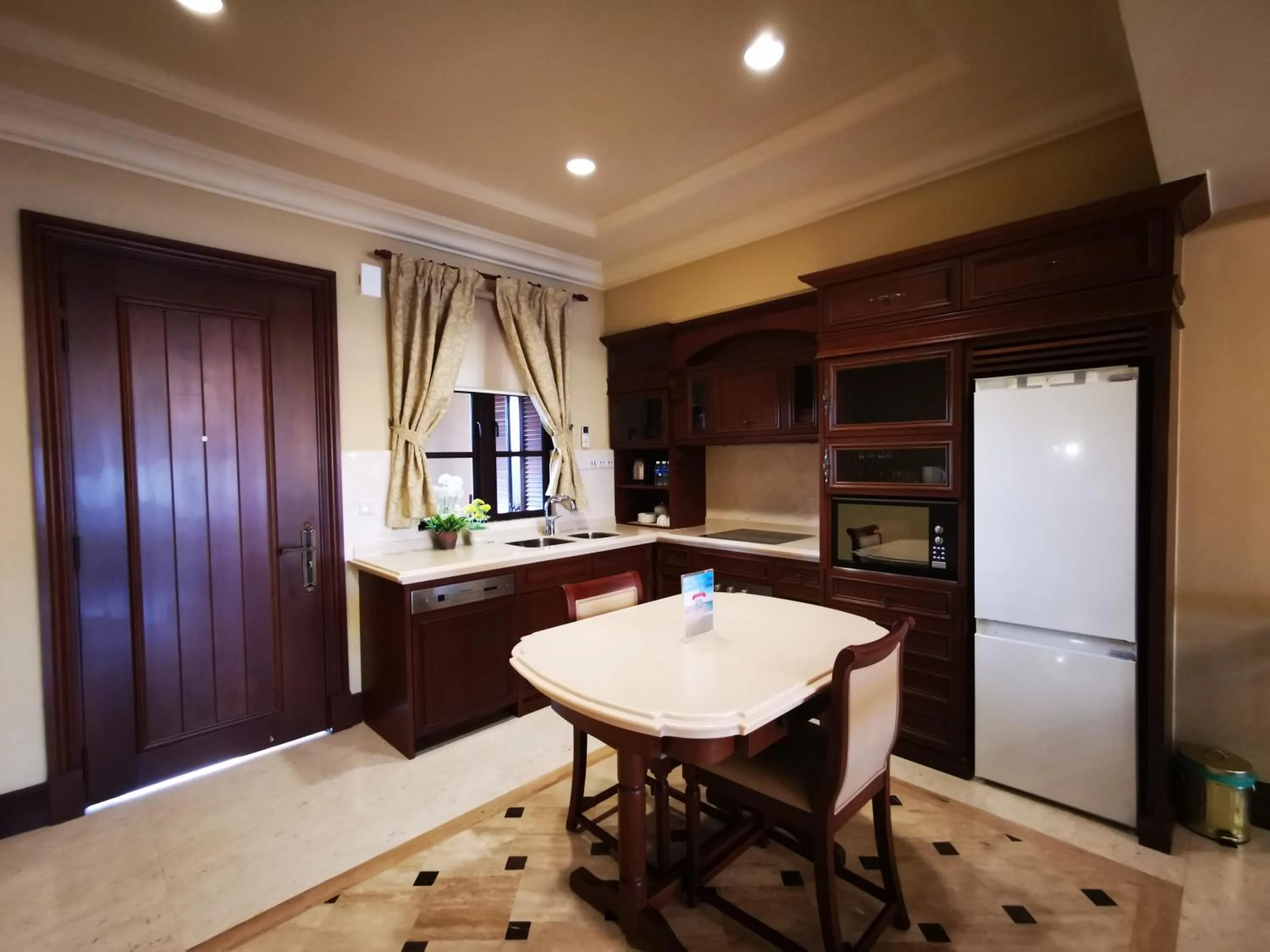 Dining area in Casa del Rio Residences