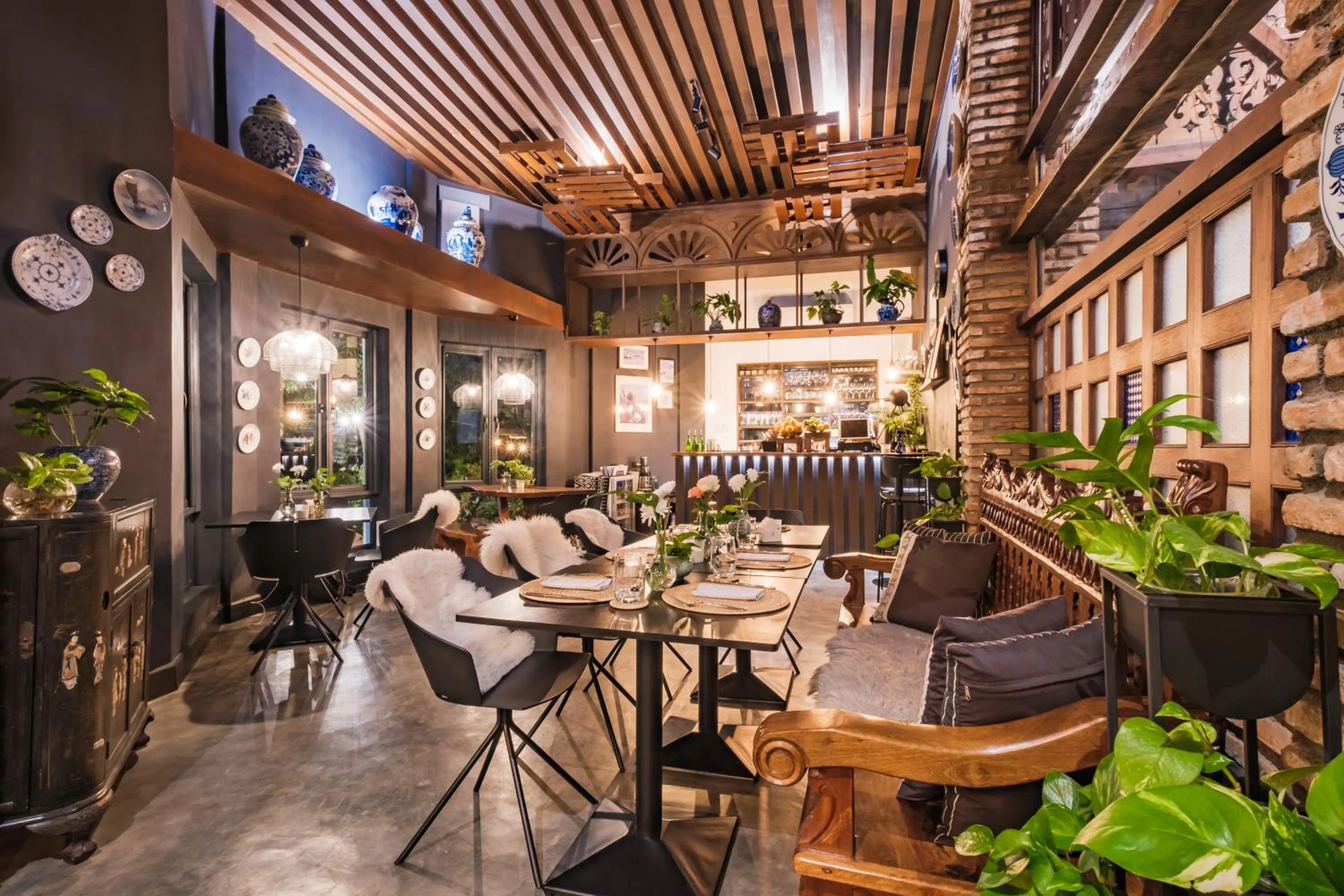 Restaurant/places to eat in Nuuk Taal Lake