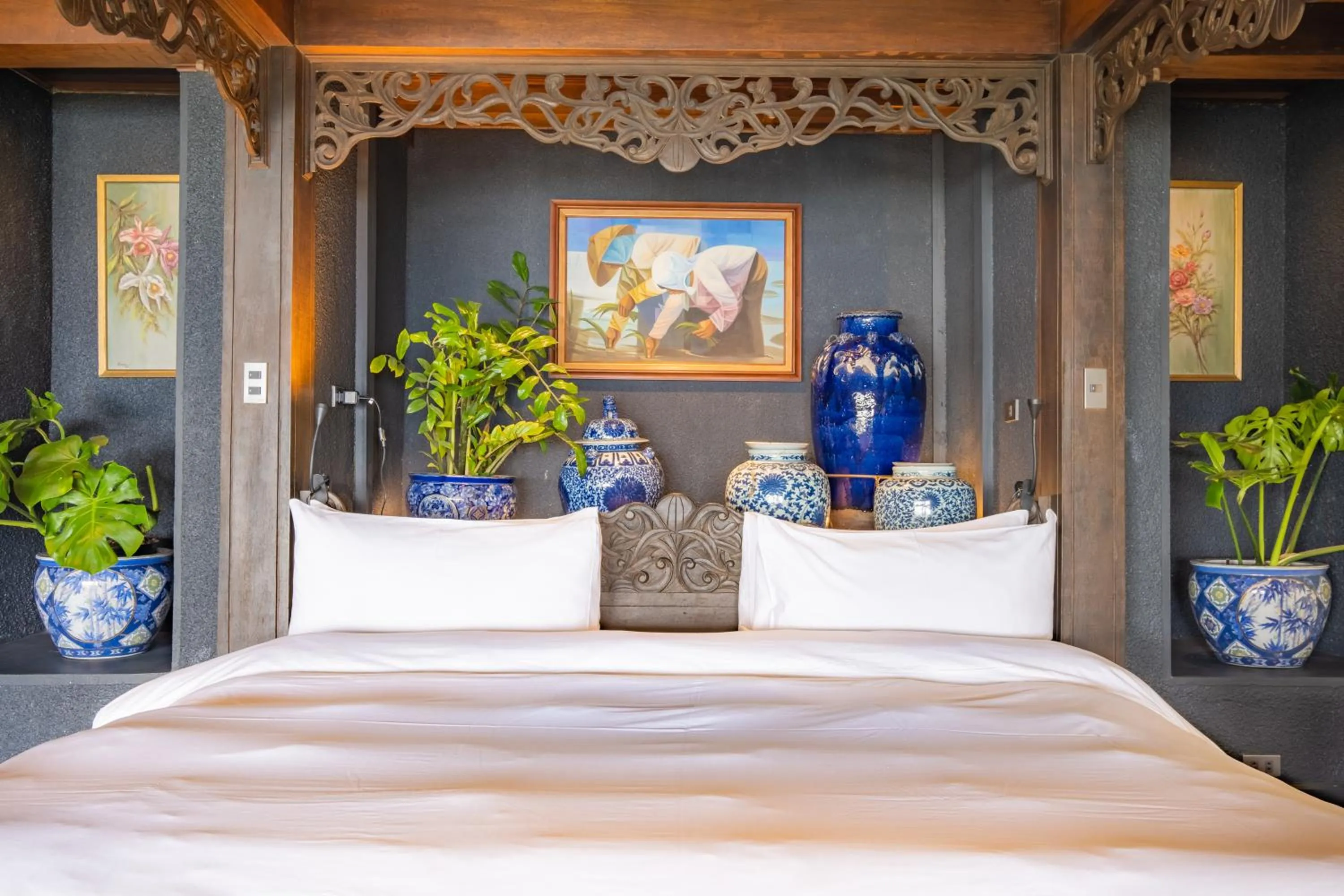 Decorative detail, Bed in Nuuk Taal Lake