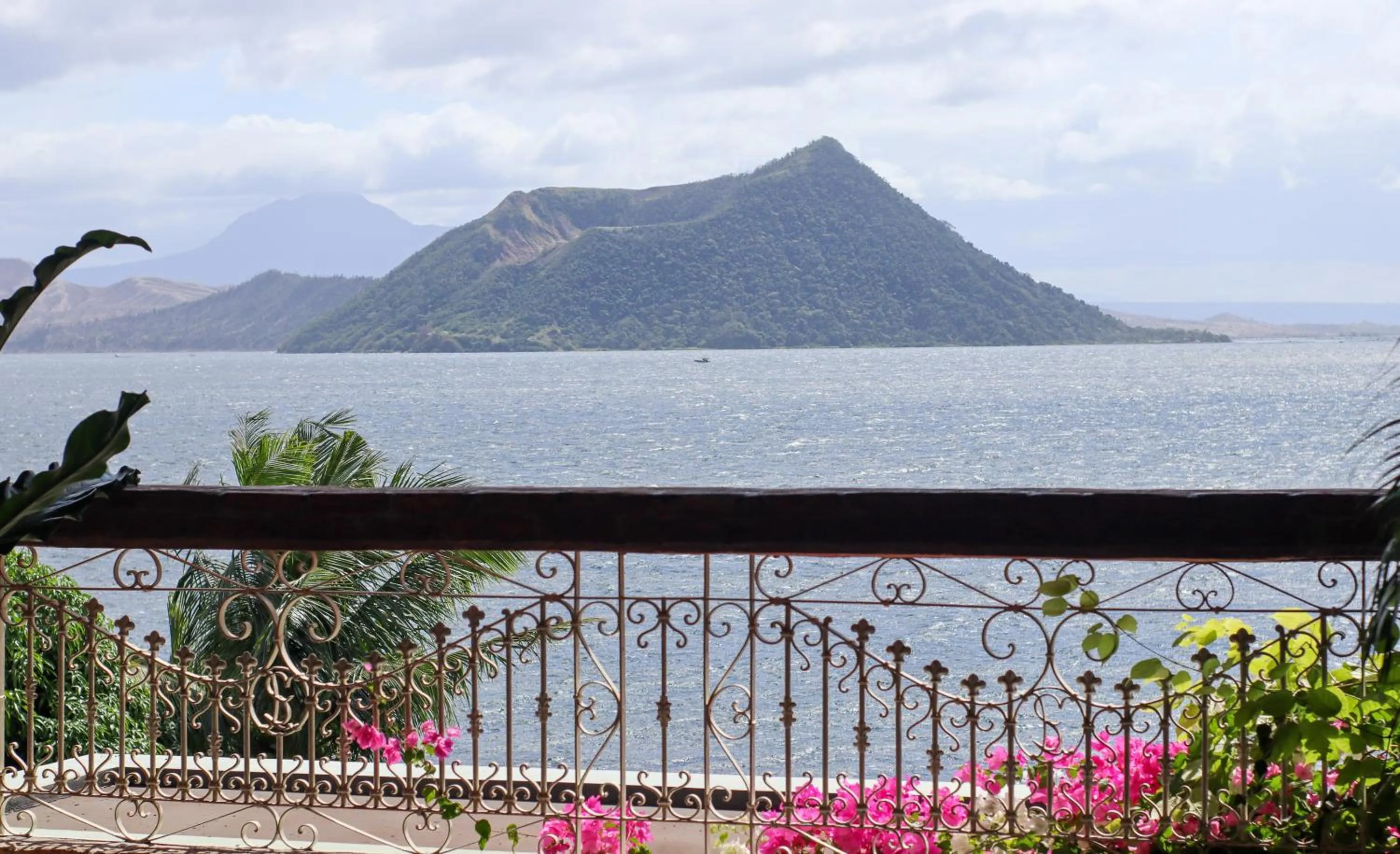 Nearby landmark in Nuuk Taal Lake