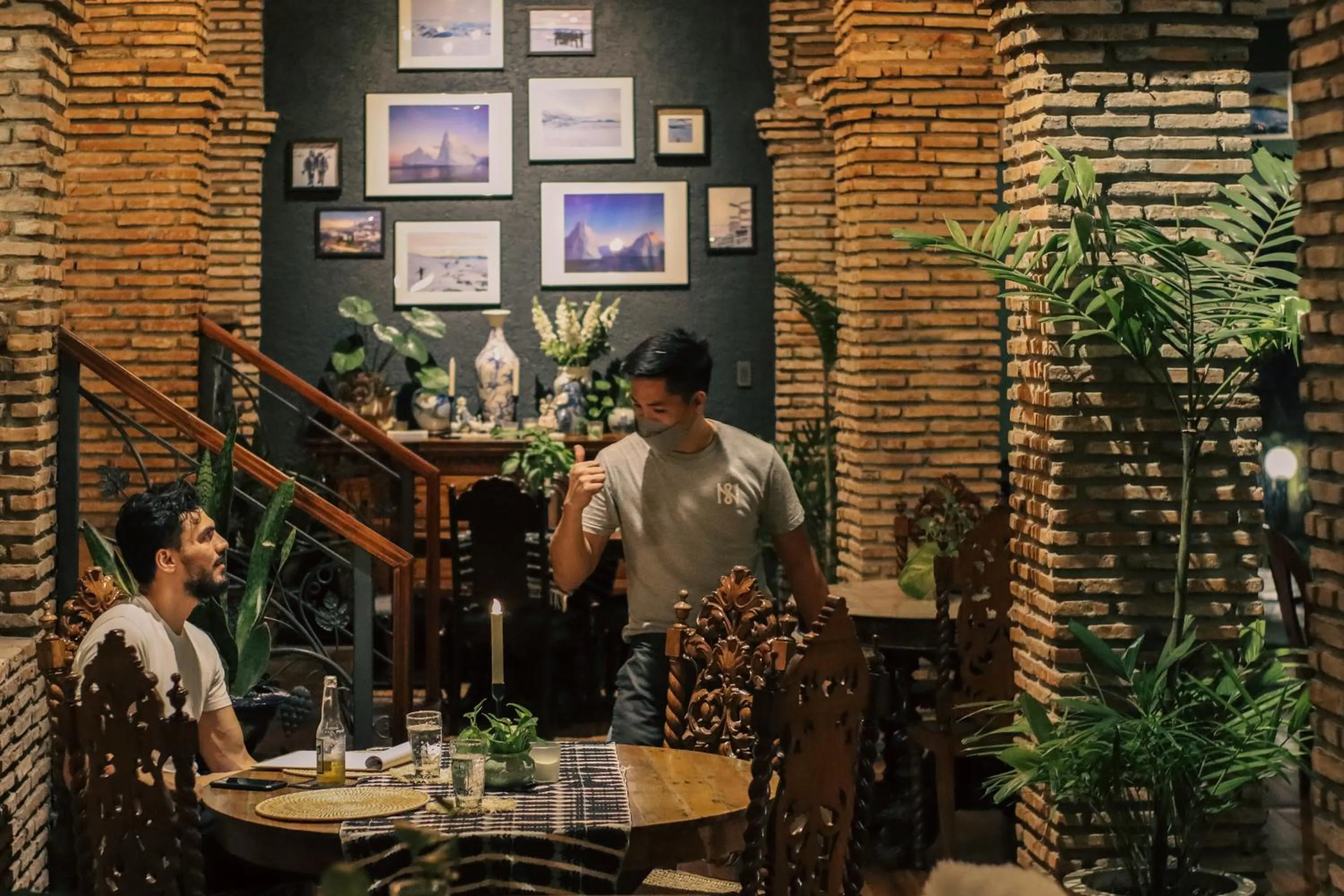 Restaurant/places to eat in Nuuk Taal Lake