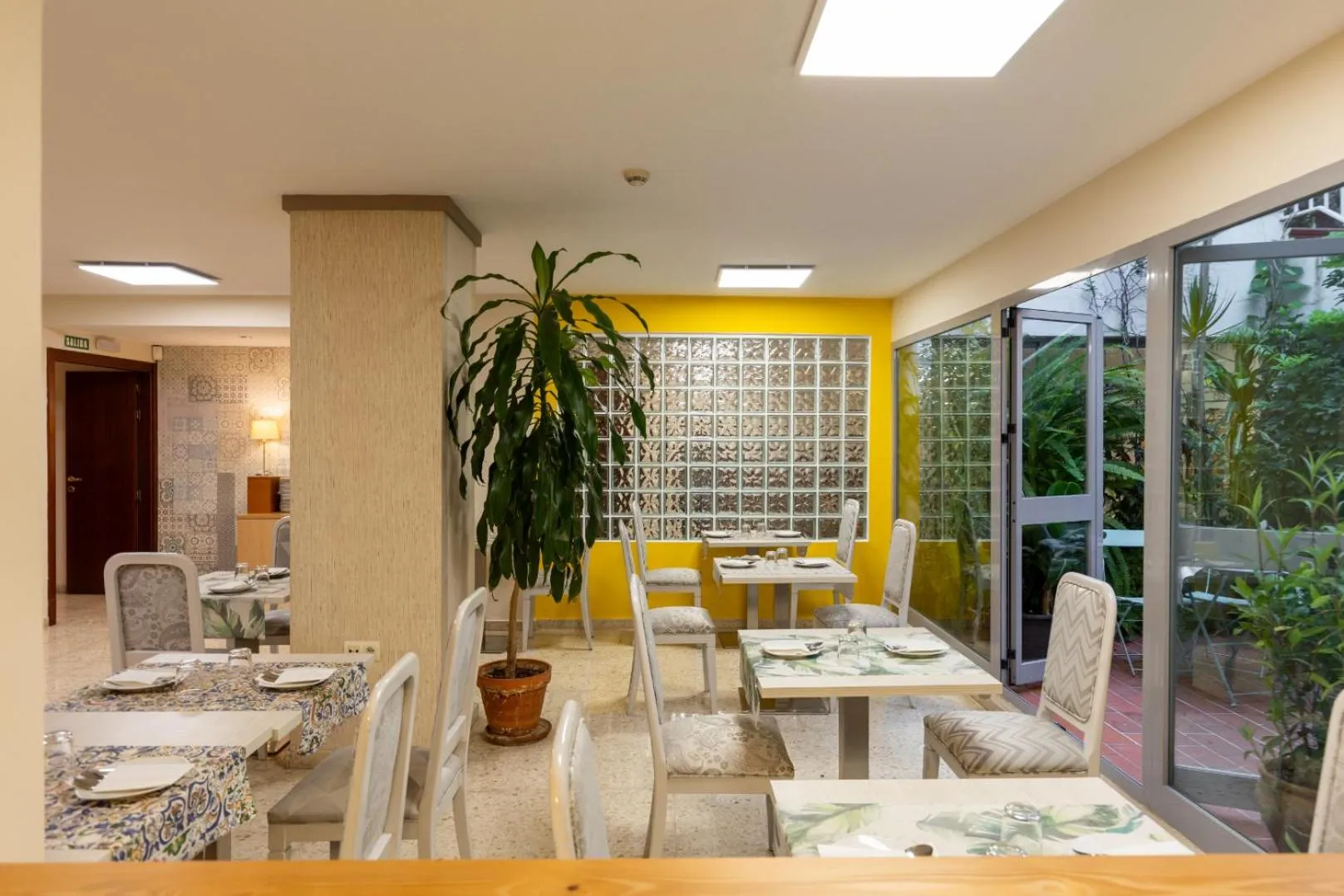 Breakfast in Colectia Hotel Santa Lucía