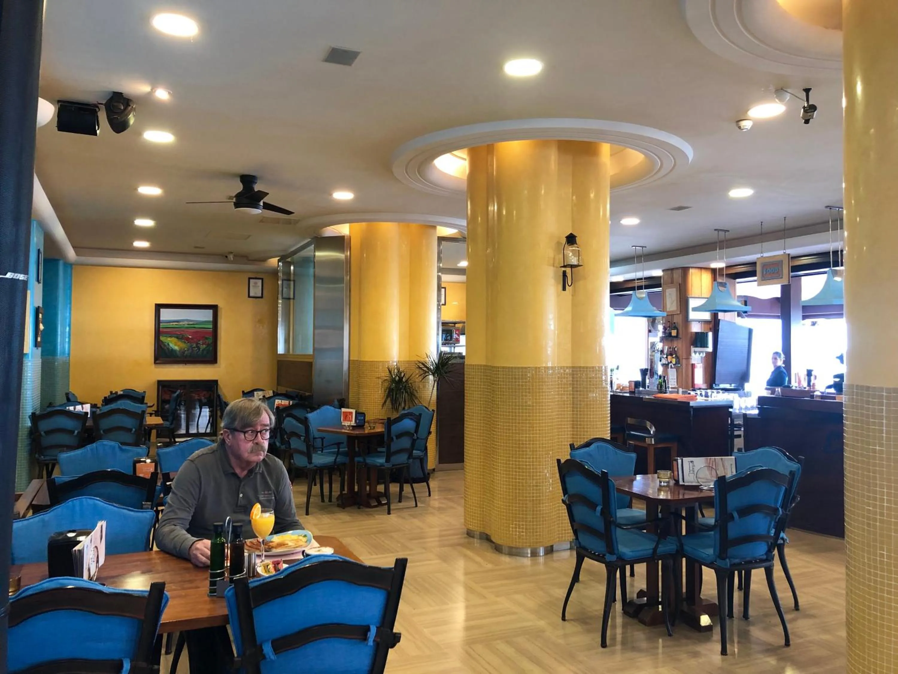 Restaurant/places to eat in Apartamentos La Jabega