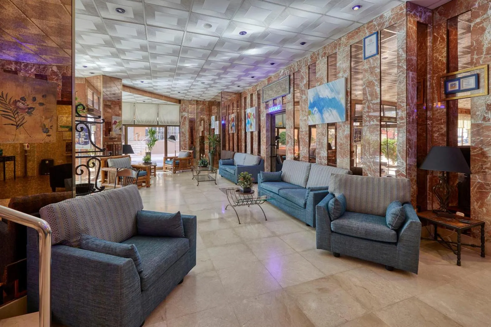 Property building in Apartamentos La Jabega