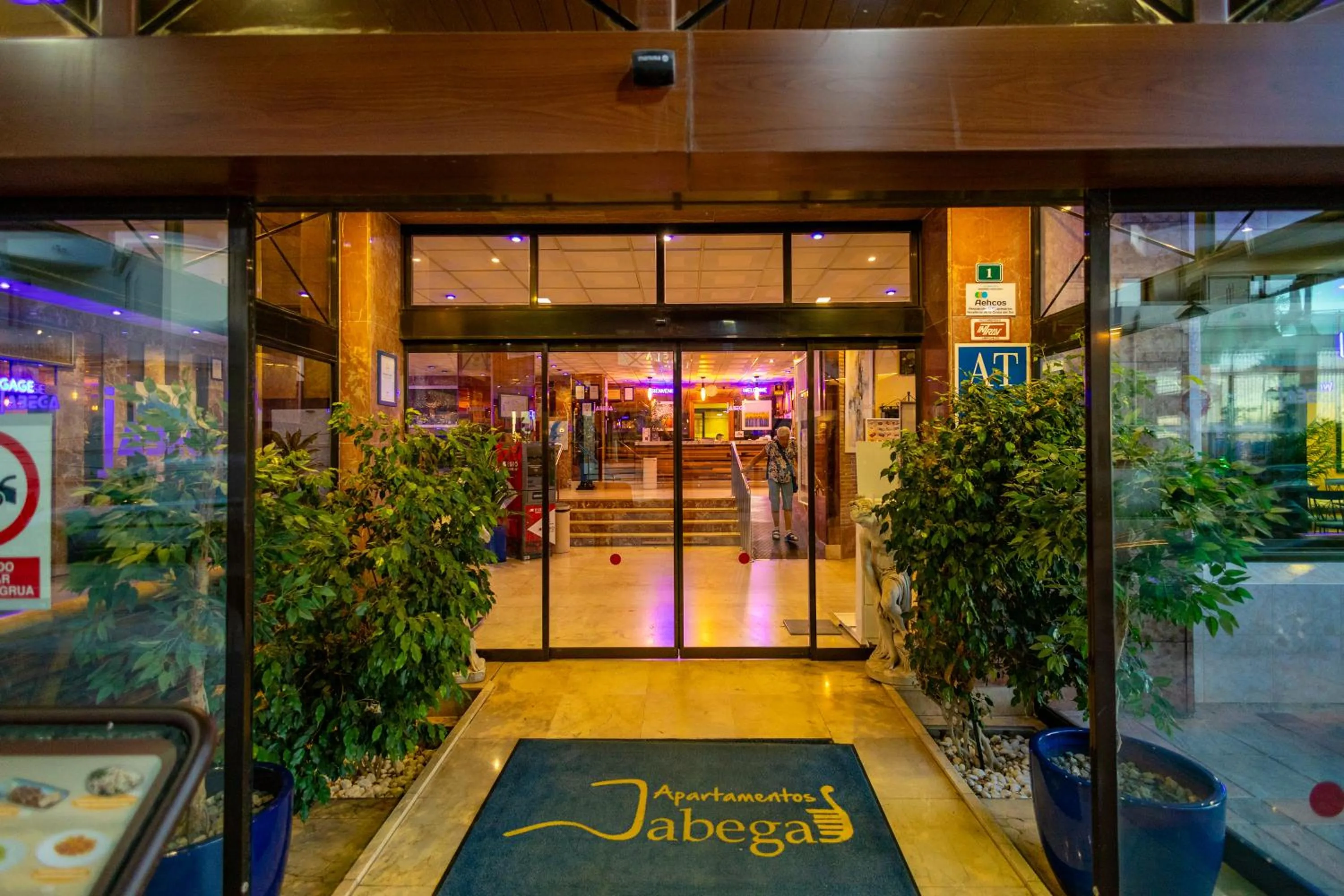 Apartamentos La Jabega