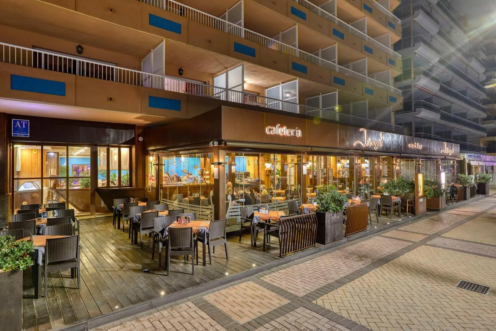 Restaurant/places to eat in Apartamentos La Jabega