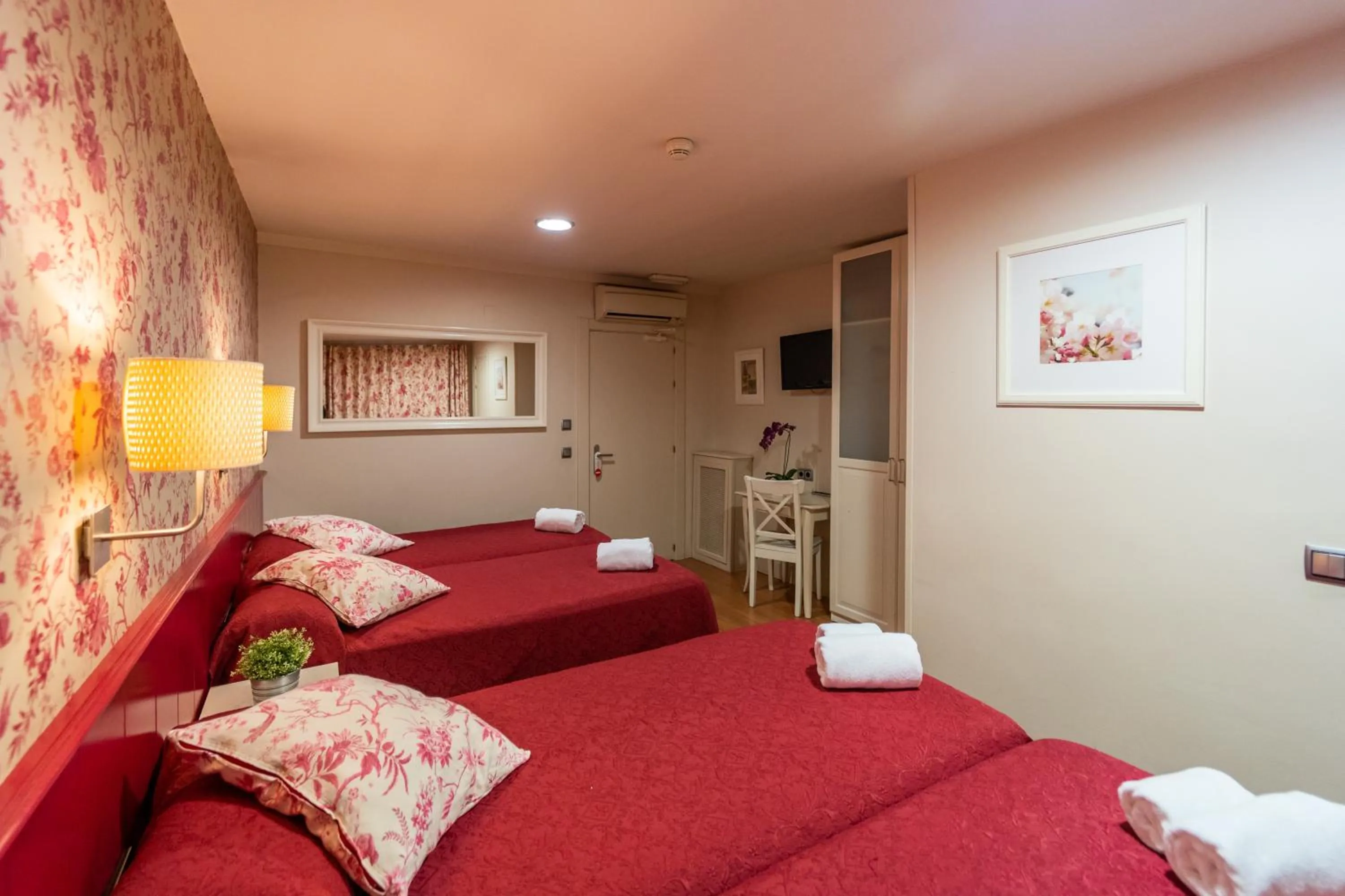 Bed in Hostal Matheu