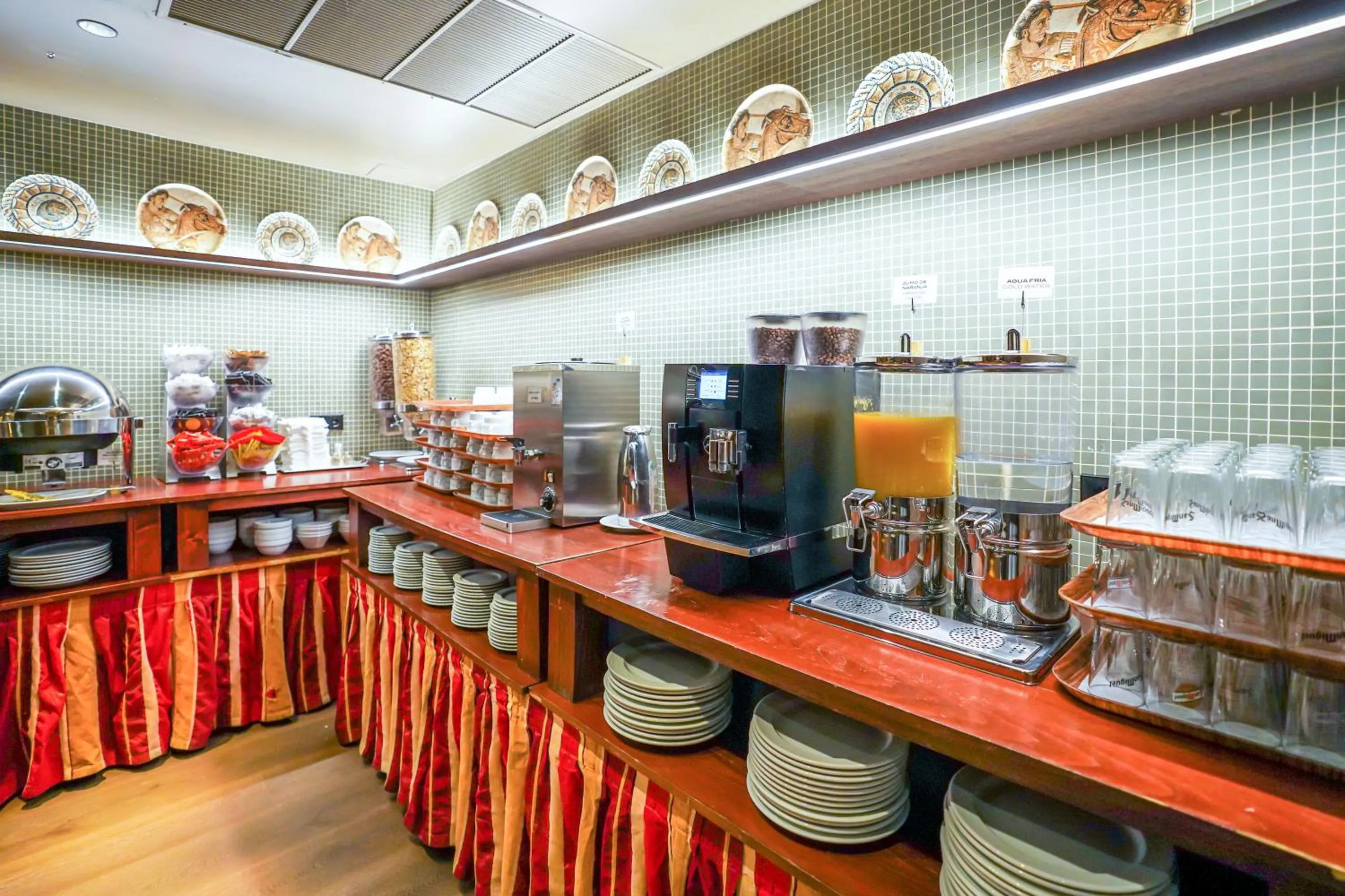 Breakfast in Hostal Matheu