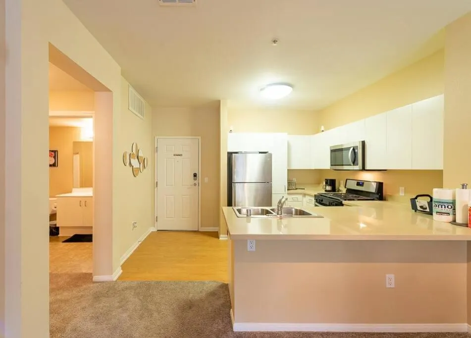 Lovely 2BR/2BA!5MIN to Disney! Angelstadium! HondaCenter.