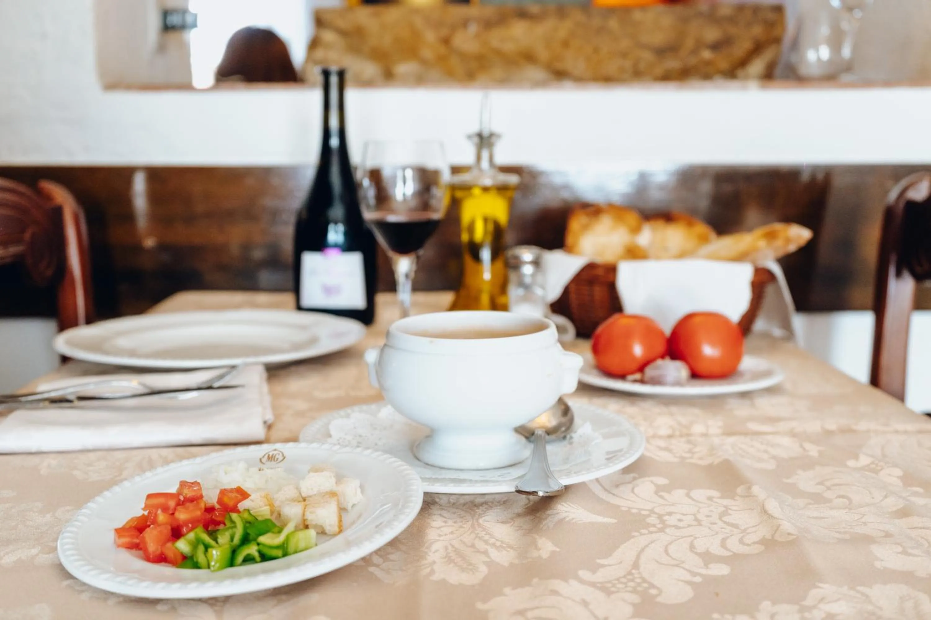 Restaurant/places to eat in Mas Gallau