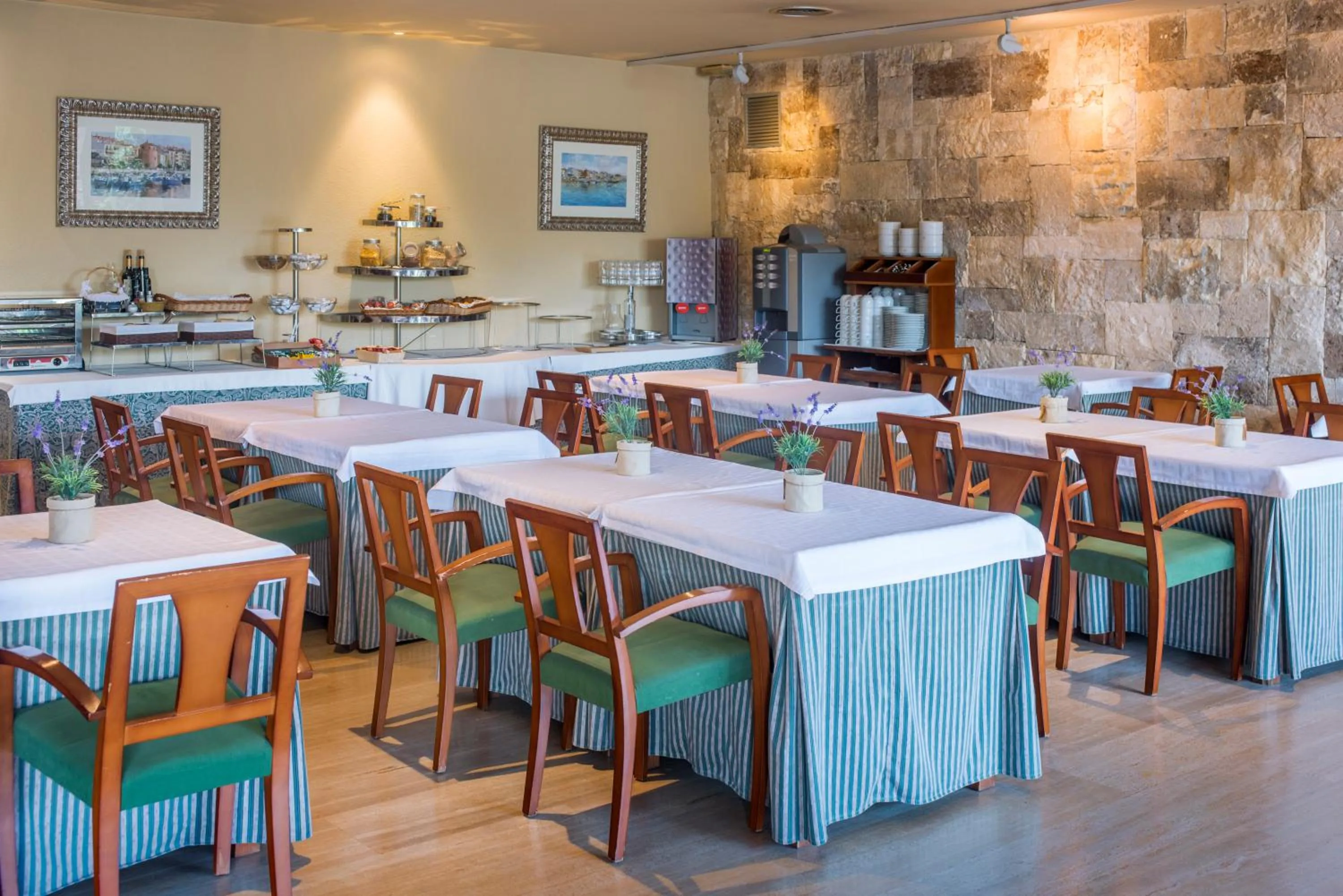 Continental breakfast in Mas Gallau