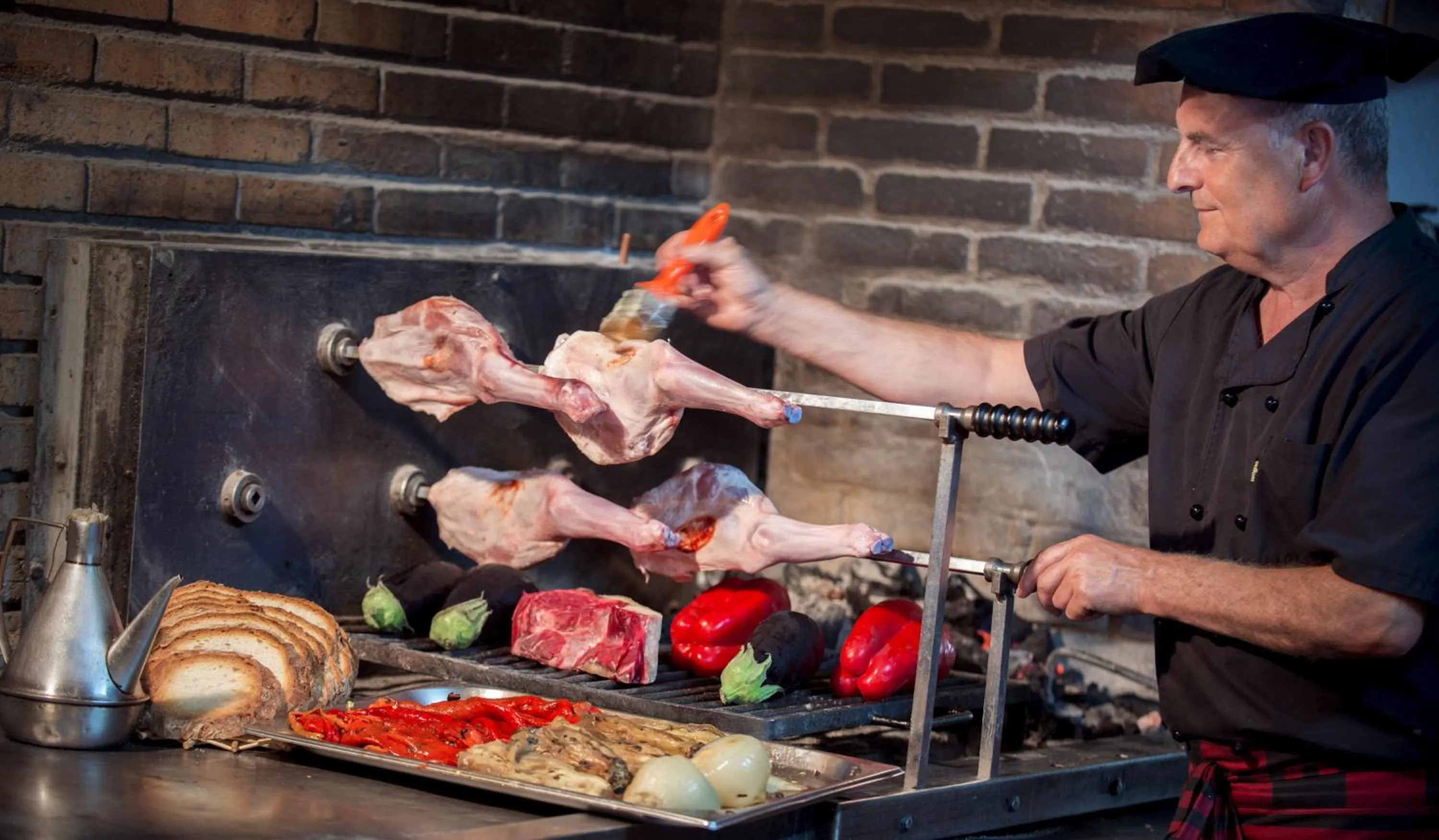 Restaurant/places to eat in Mas Gallau