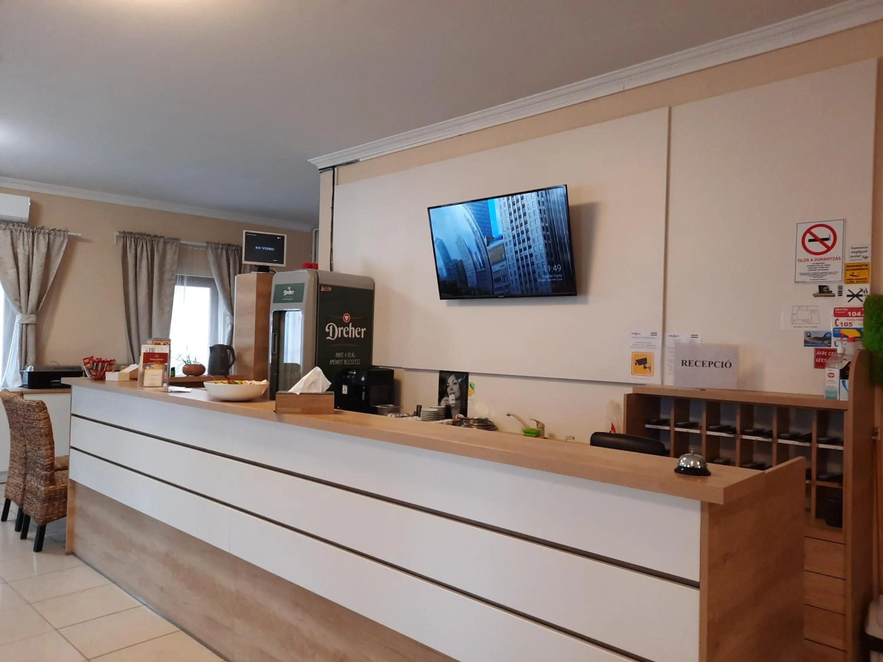 Lounge or bar in Végvári Hotel Eger