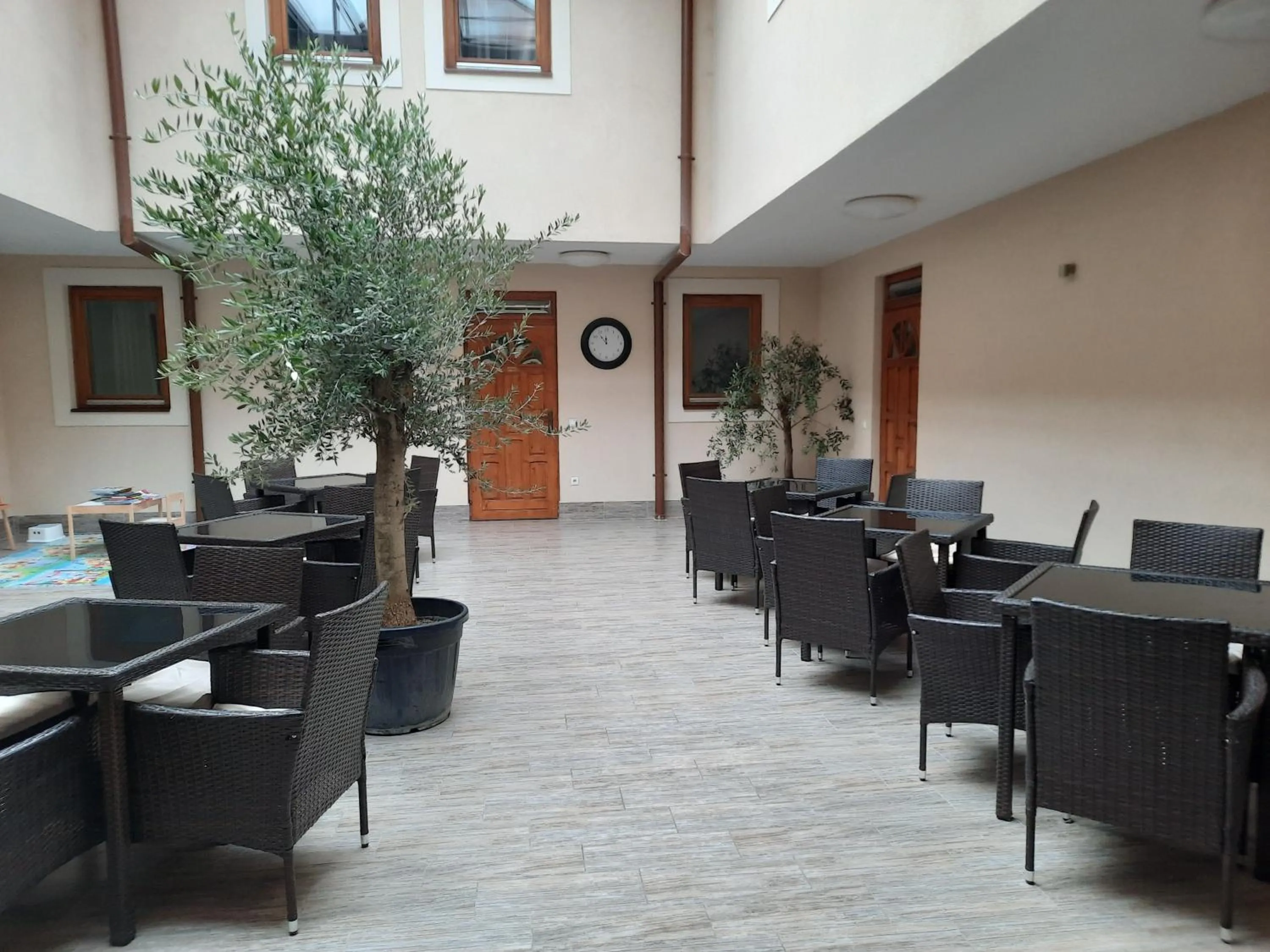 Restaurant/places to eat in Végvári Hotel Eger