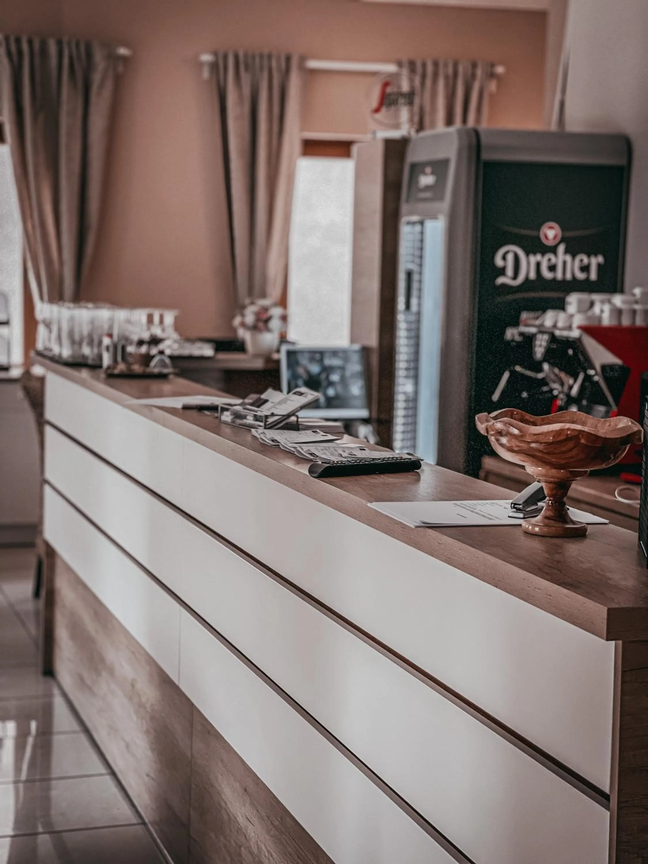 Lounge or bar in Végvári Hotel Eger