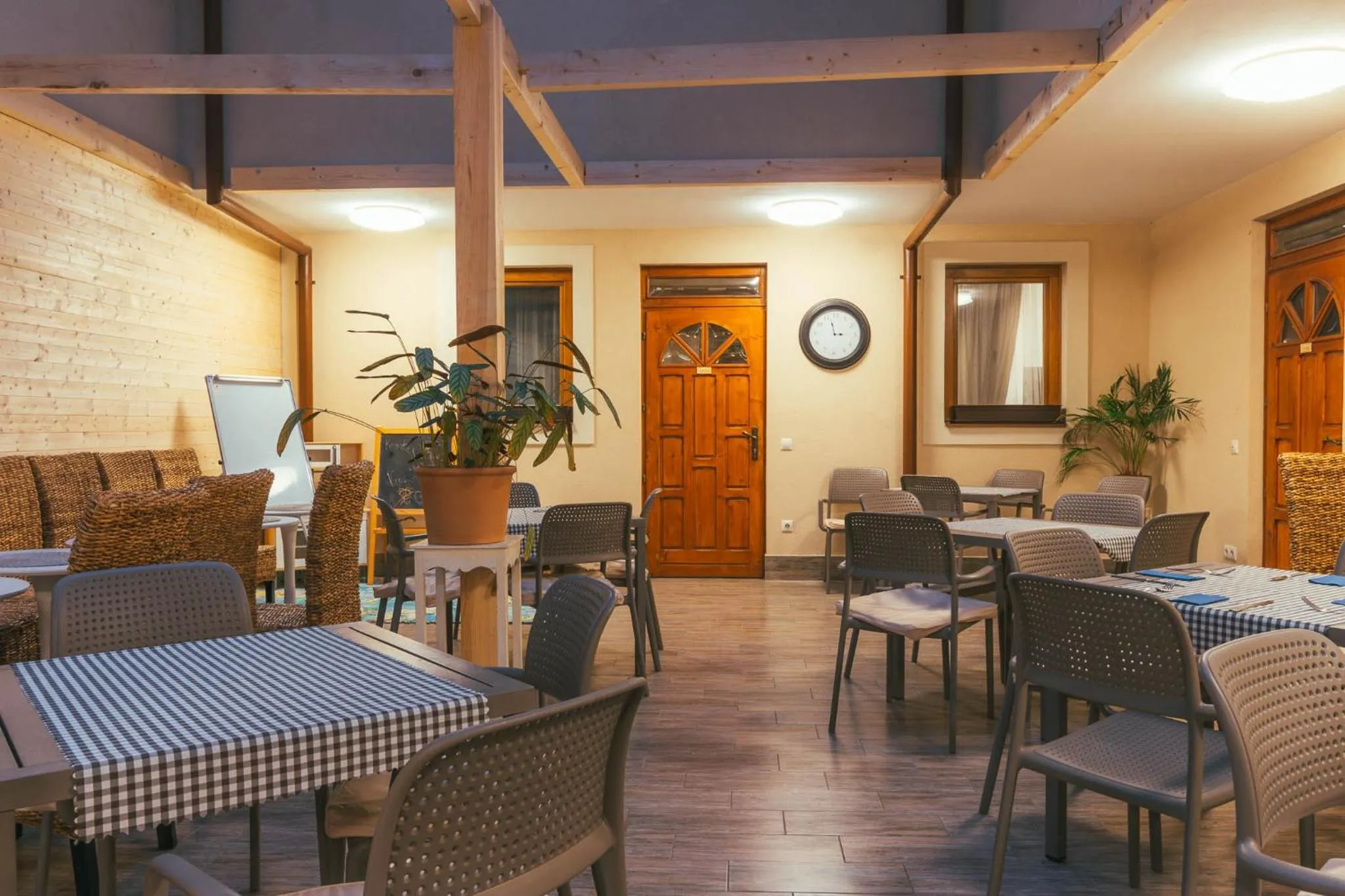 Restaurant/places to eat in Végvári Hotel Eger