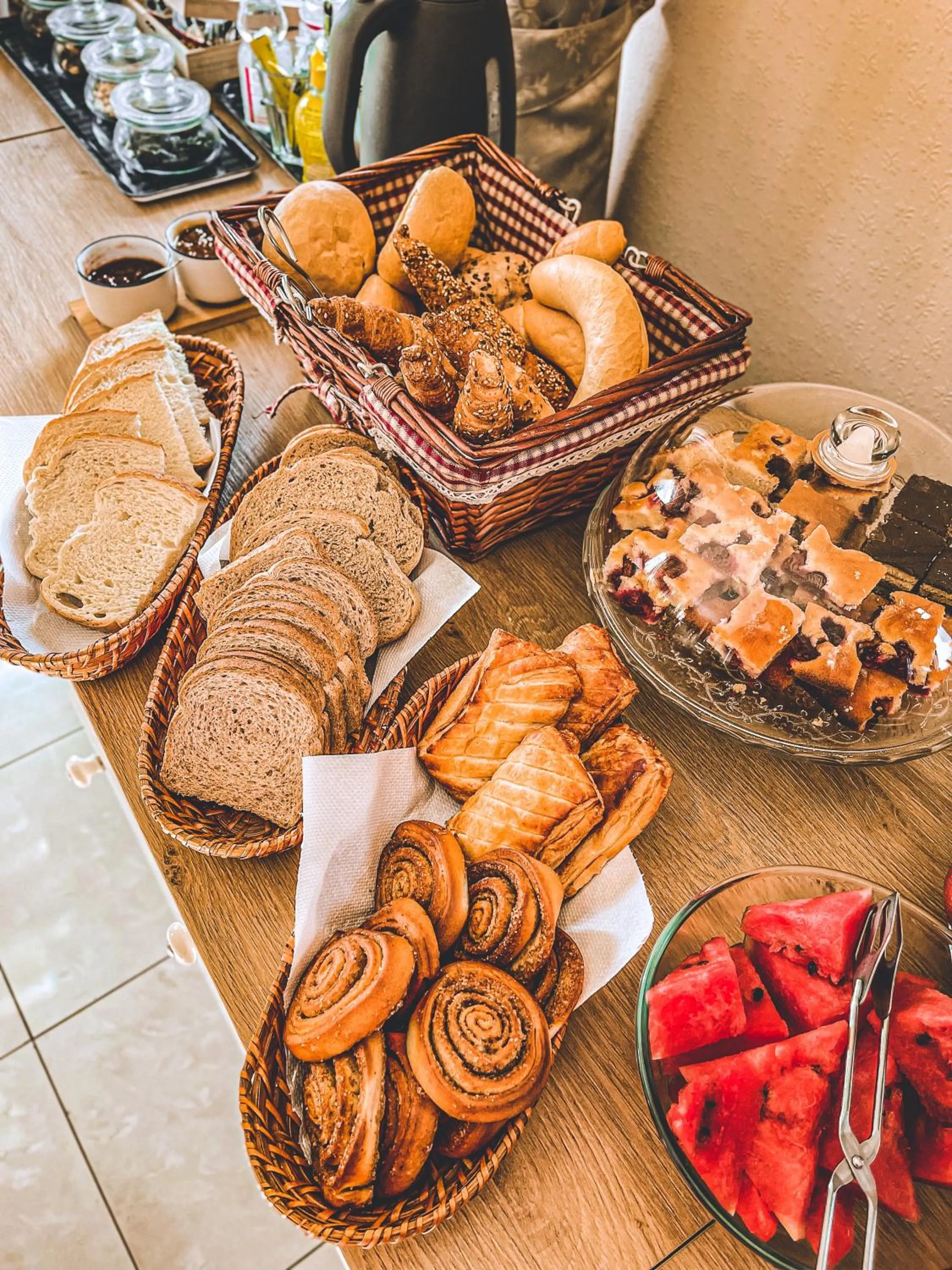 Food and drinks in Végvári Hotel Eger
