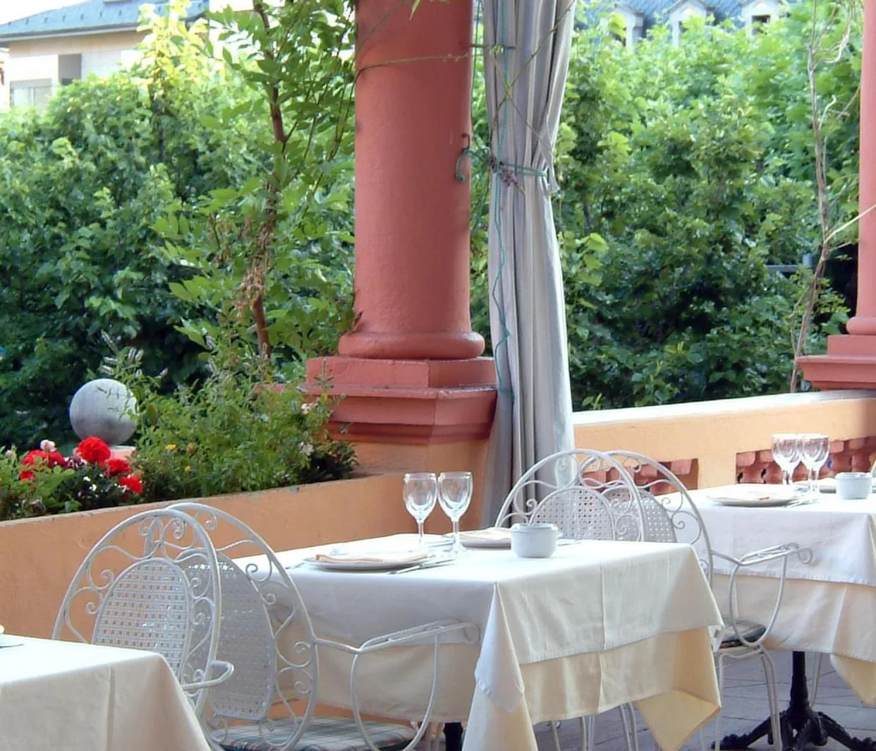 Patio in Hotel Andria